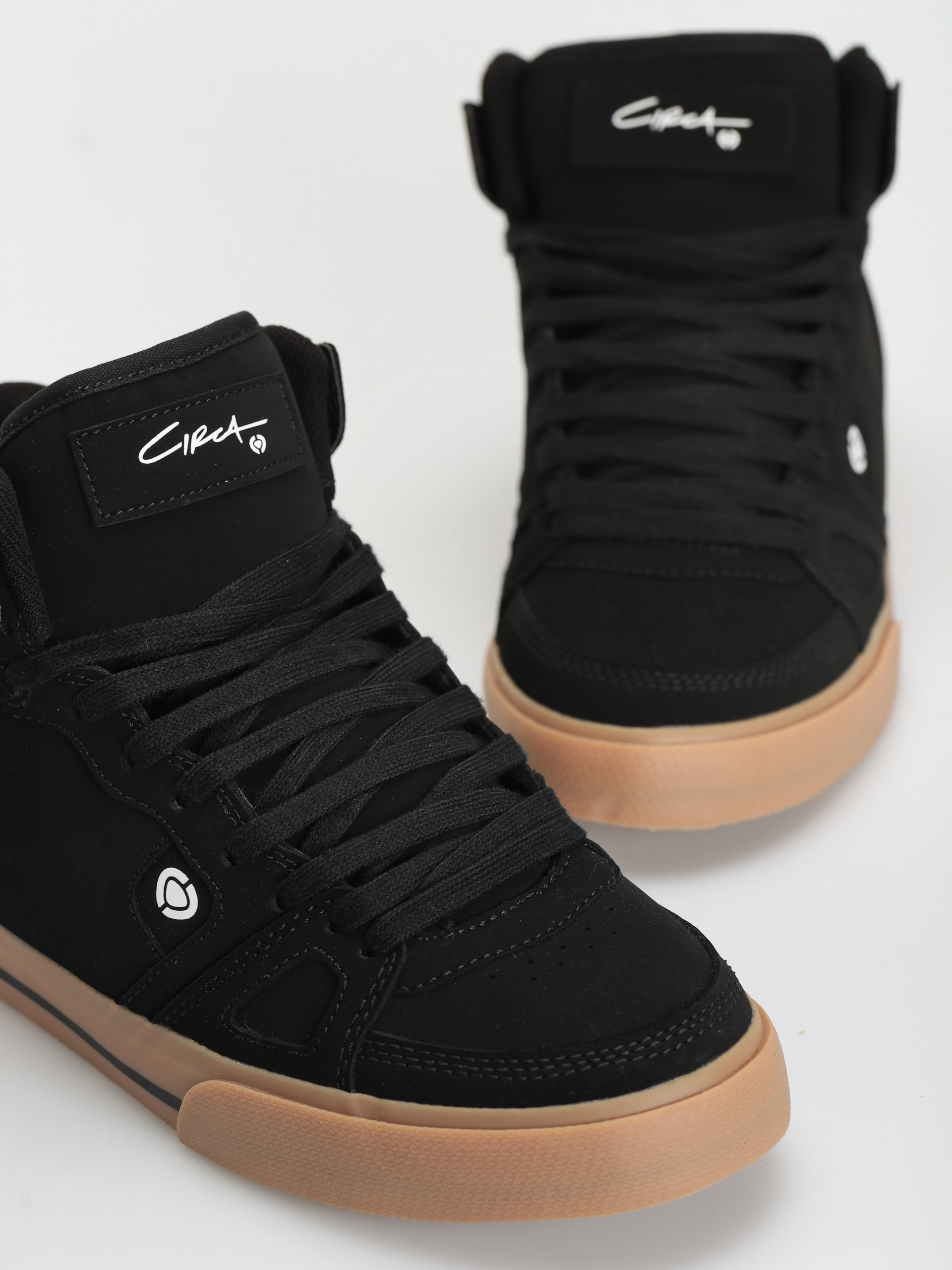 Circa 99 Vulc Hi Cipők (black gum)