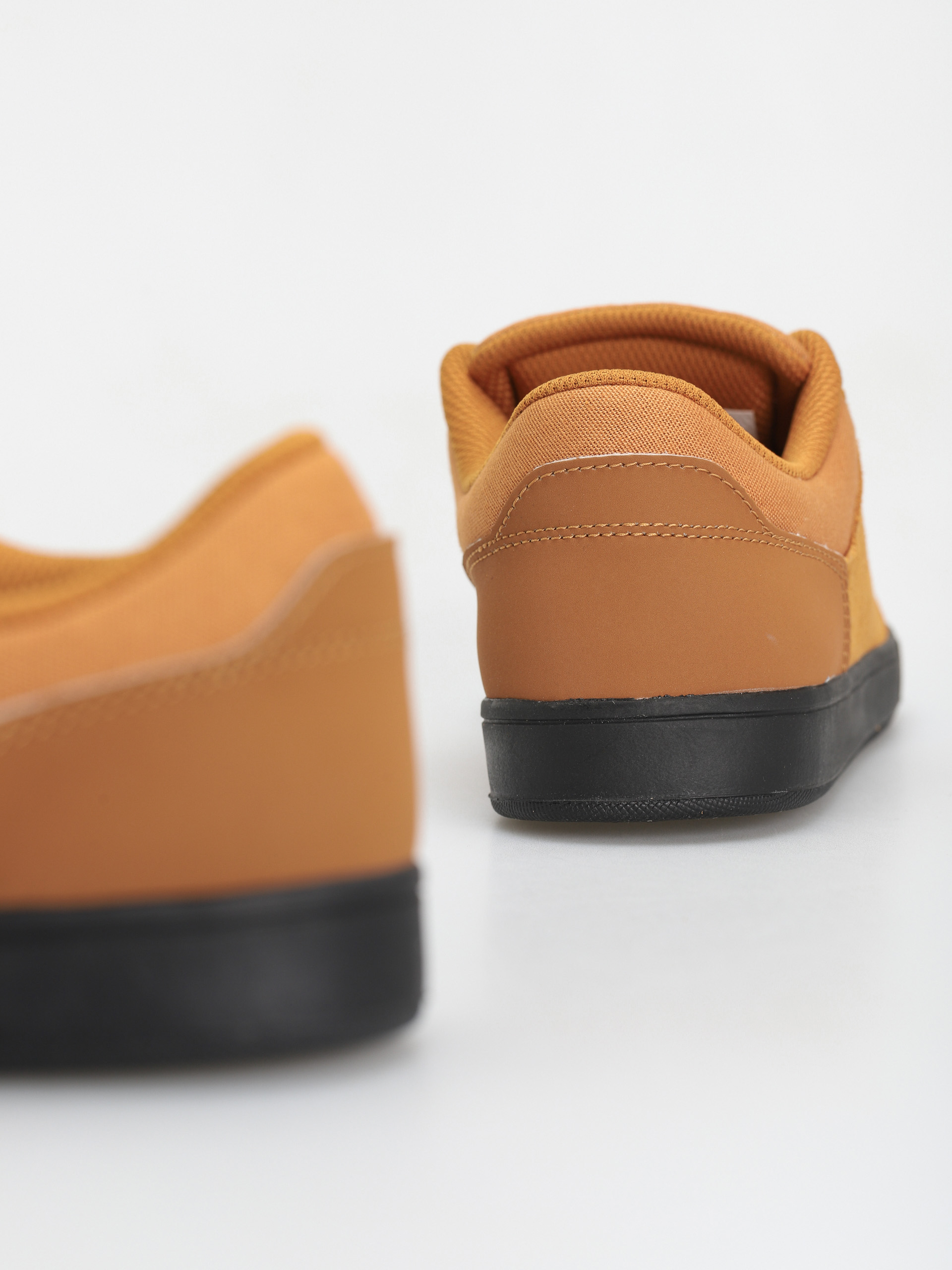 DC Crisis 2 Cipők (wheat/black)