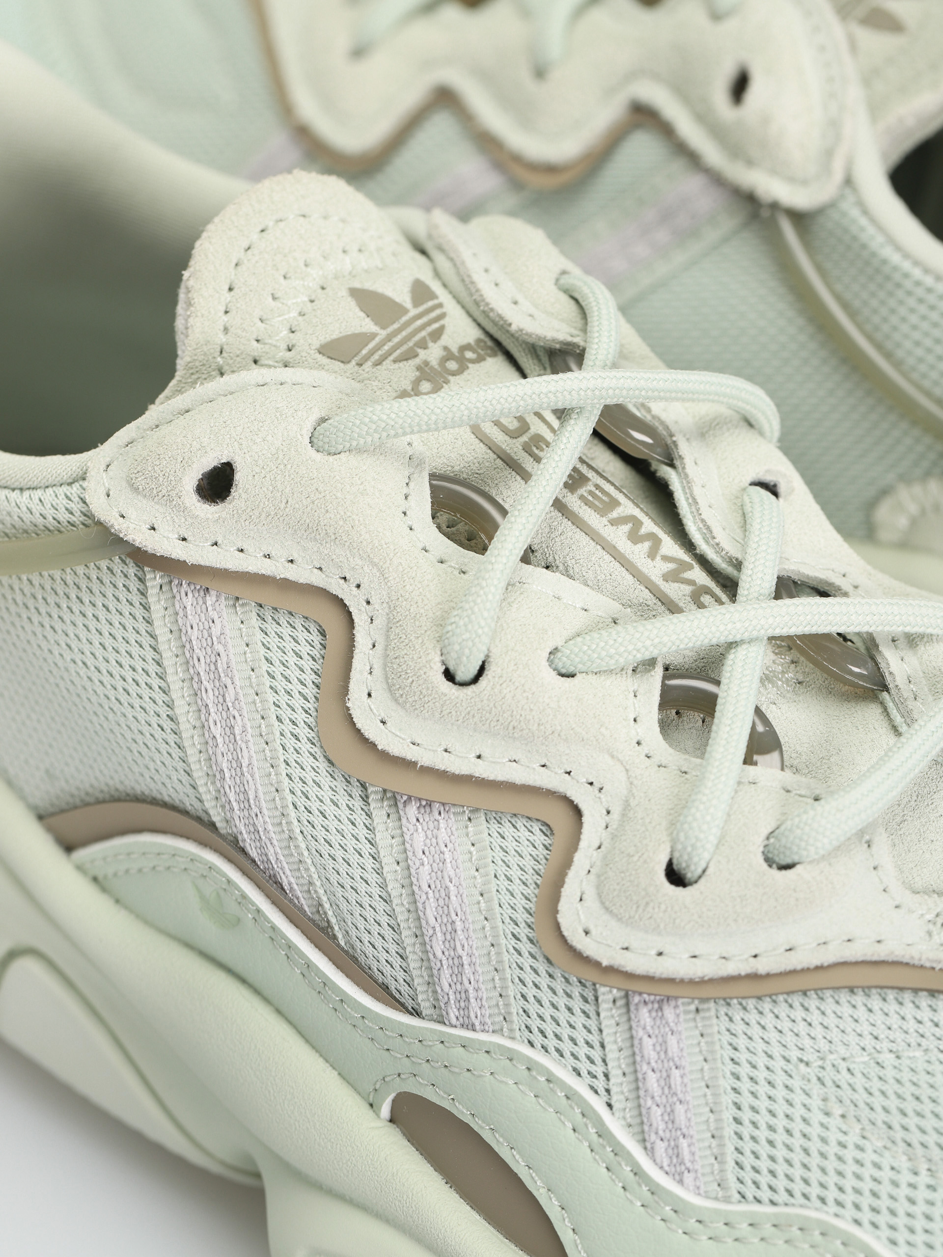 adidas Originals Ozweego Cipők Wmn (lingrn/dshgry/feagry)