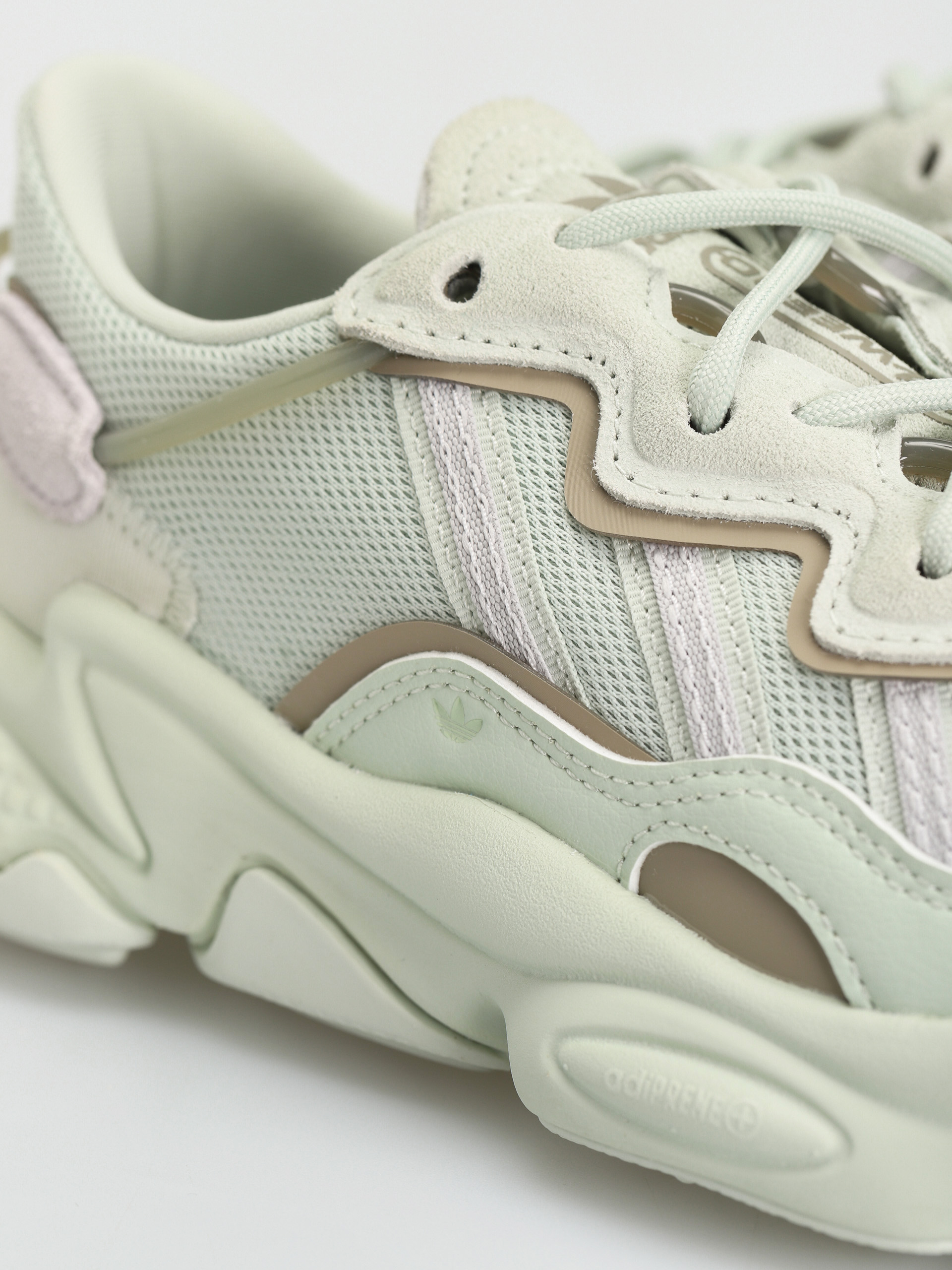 adidas Originals Ozweego Cipők Wmn (lingrn/dshgry/feagry)