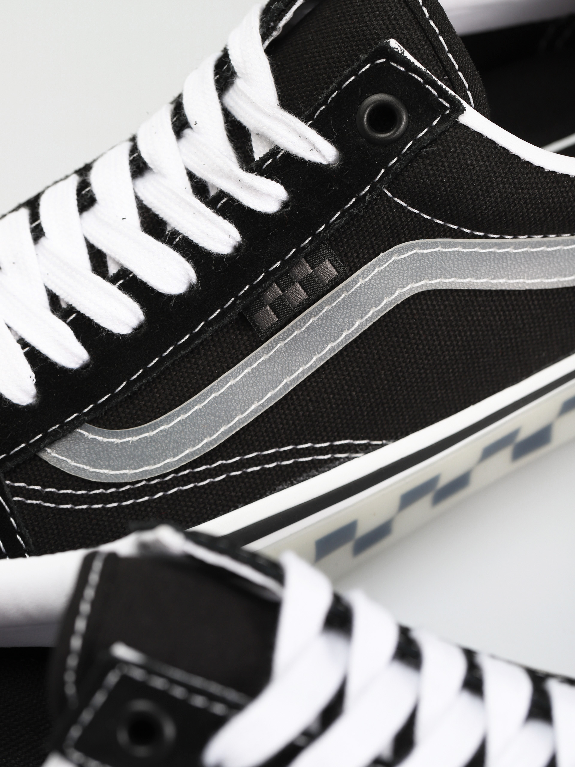 Vans Skate Old Skool Cipők (translucent rubber black/clear)