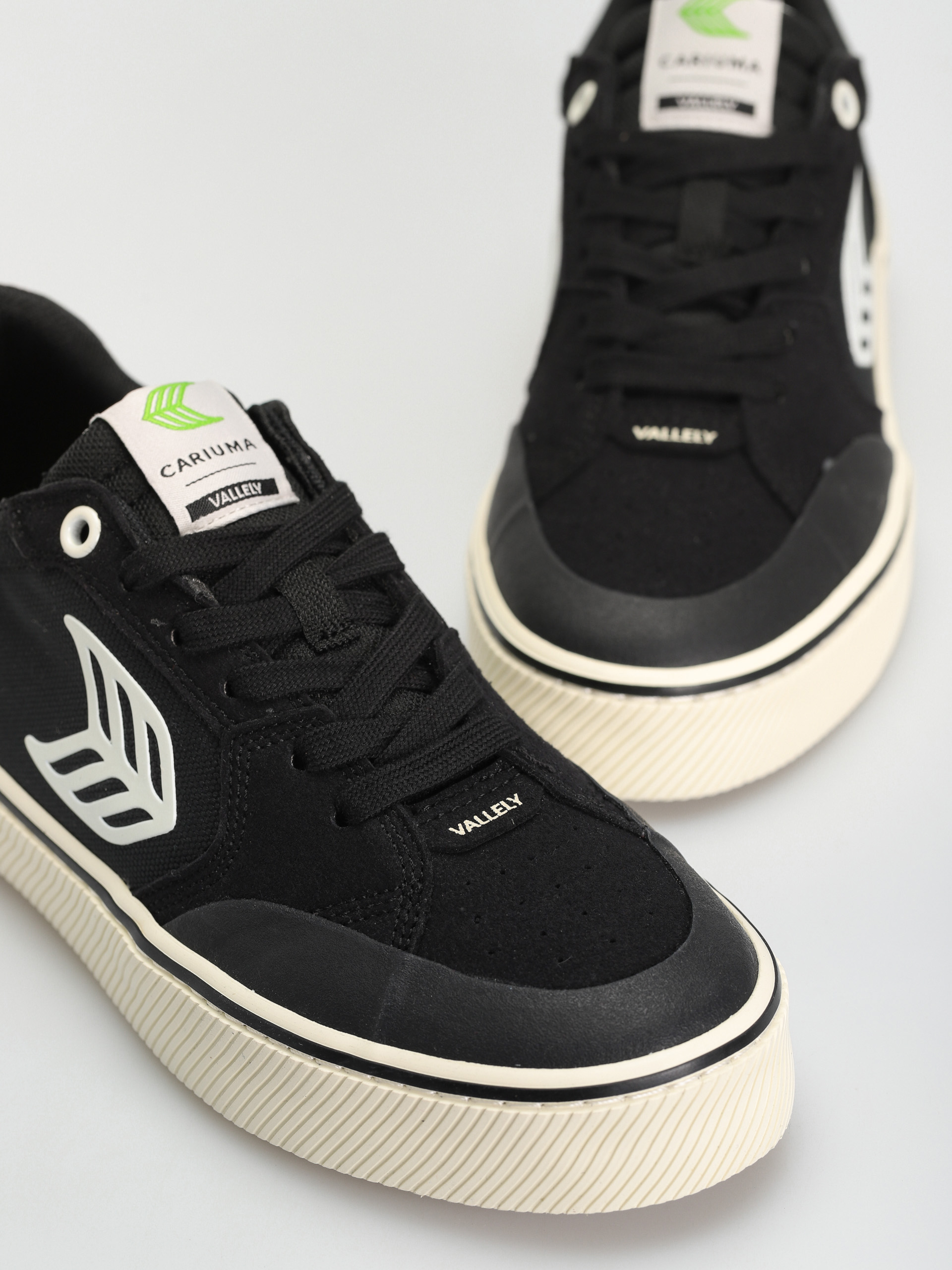 Cariuma Vallely Cipők (black/ivory)