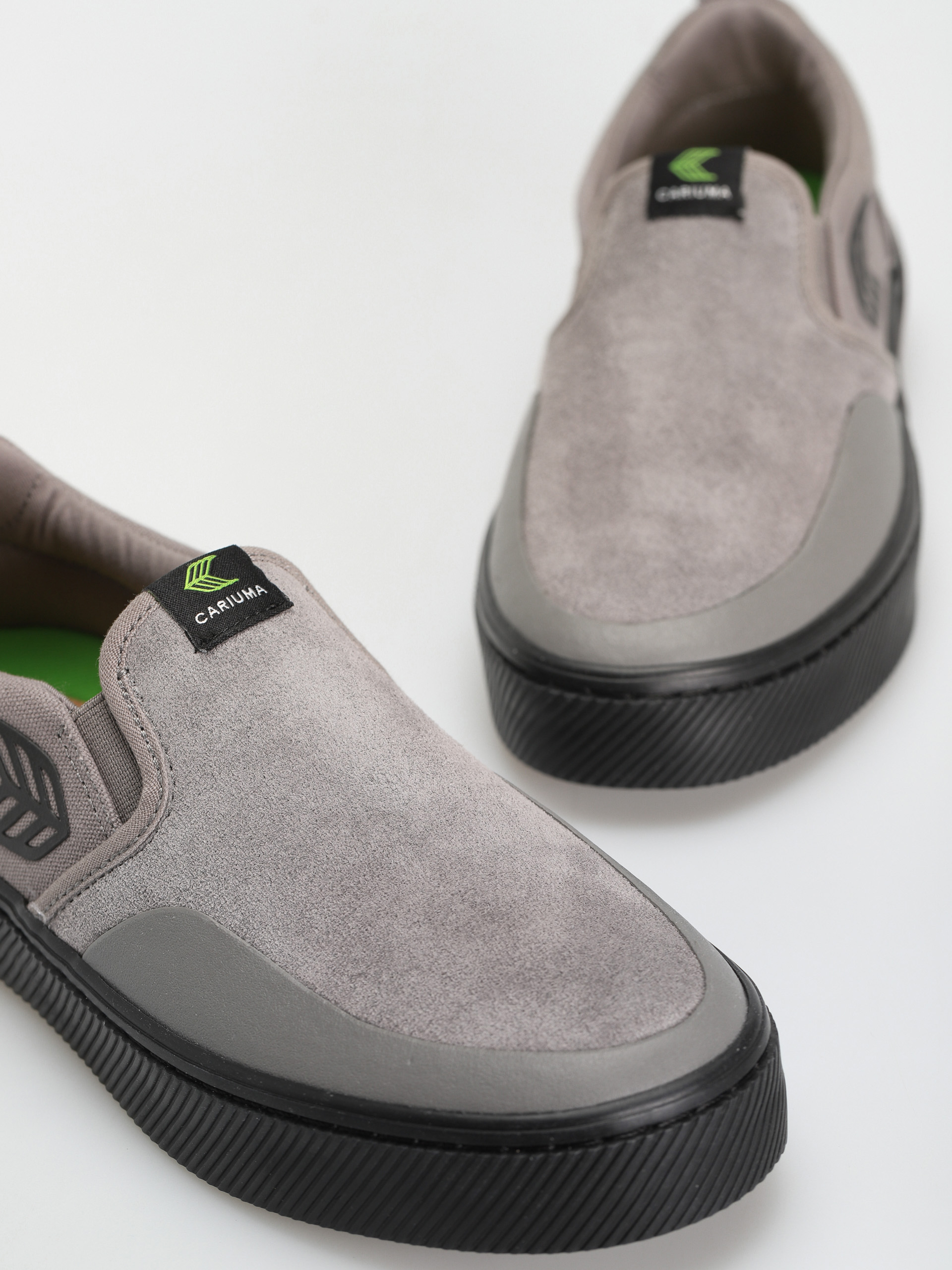 Cariuma Catiba Pro Slip On Cipők (grey/black)