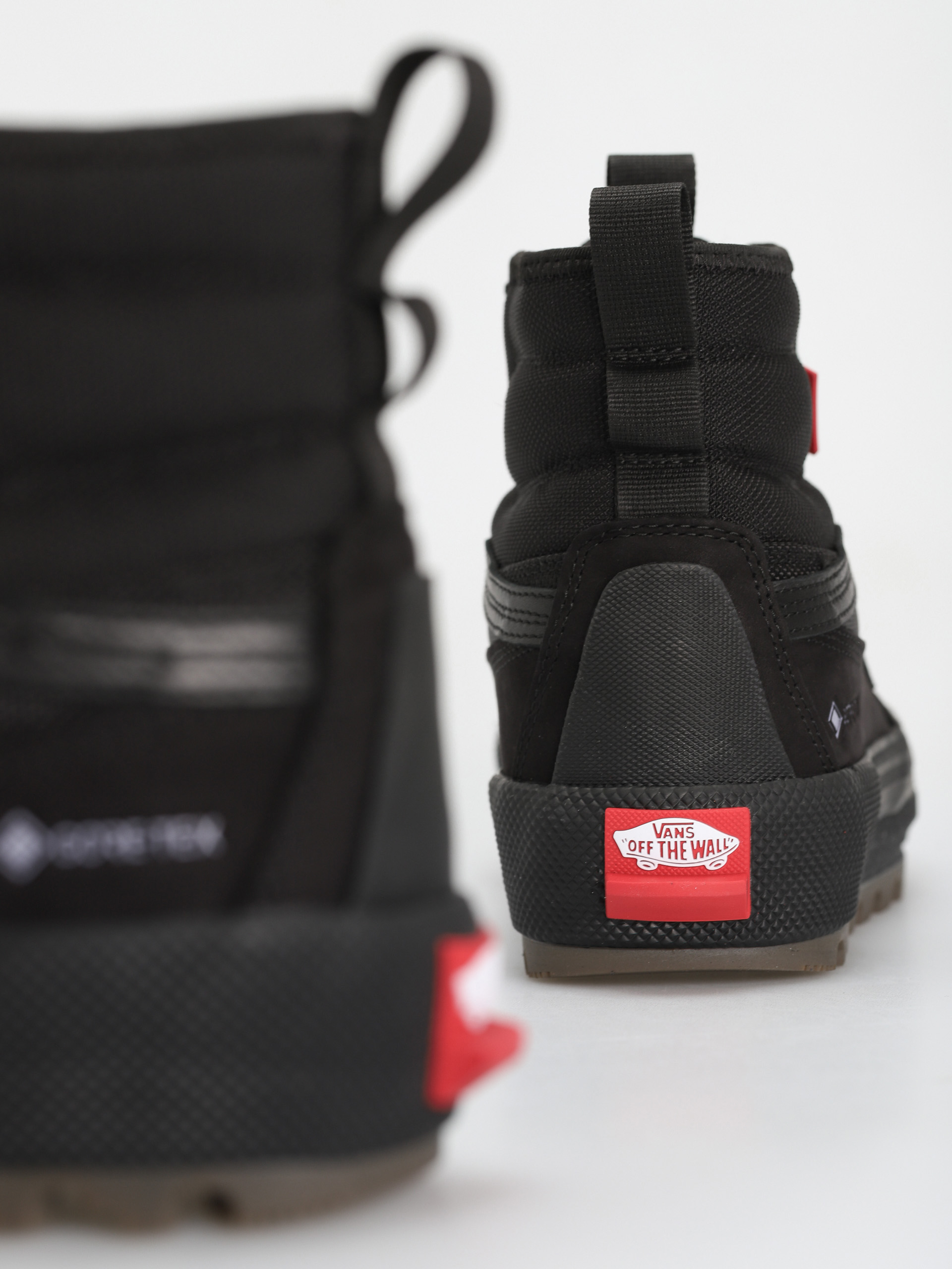 Vans Sk8 Hi Gore Tex MTE 3 Cipők (blackout)