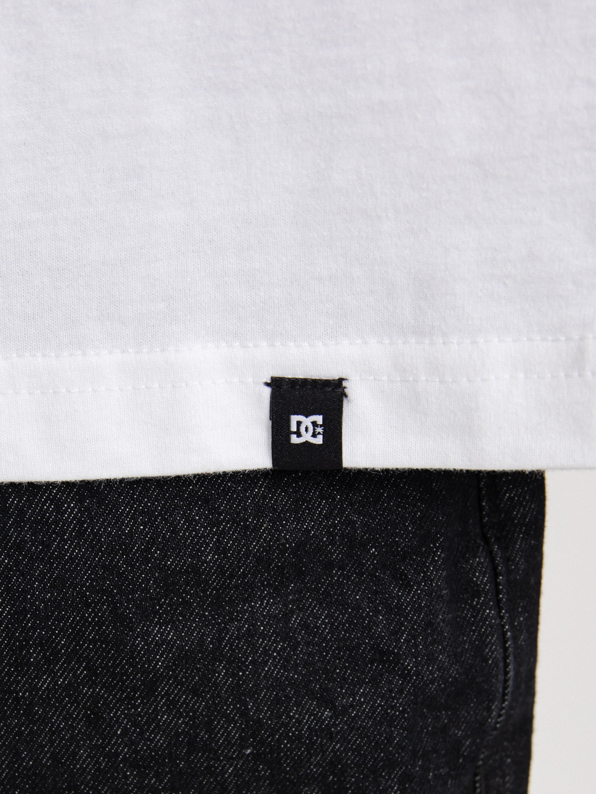 DC Our World póló (white)