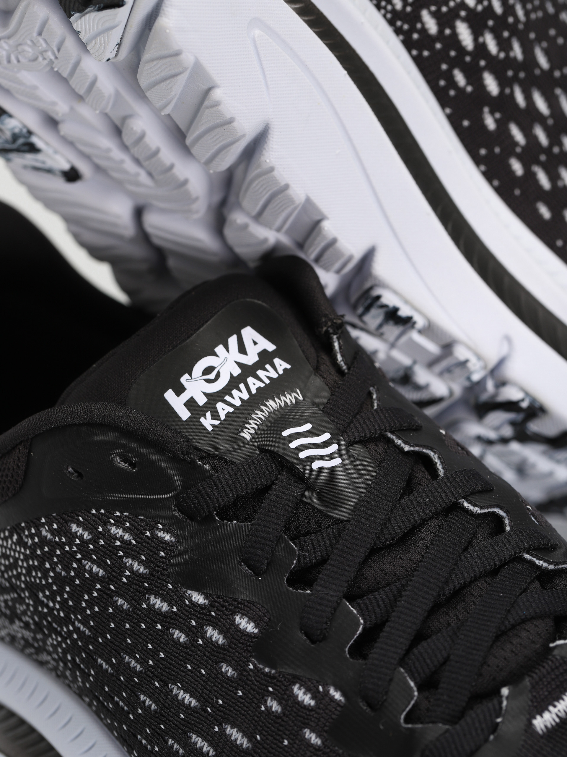 Hoka Kawana Cipők (black/white)