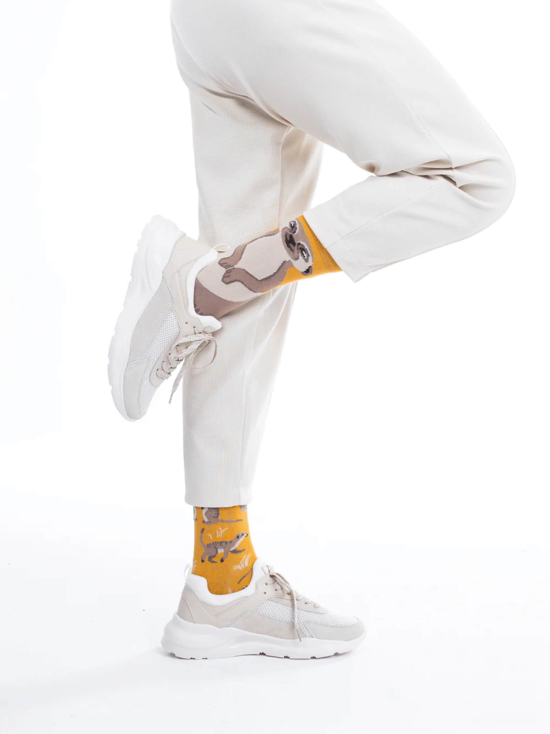 Many Mornings The Meerkat Zokni (yellow/brown)