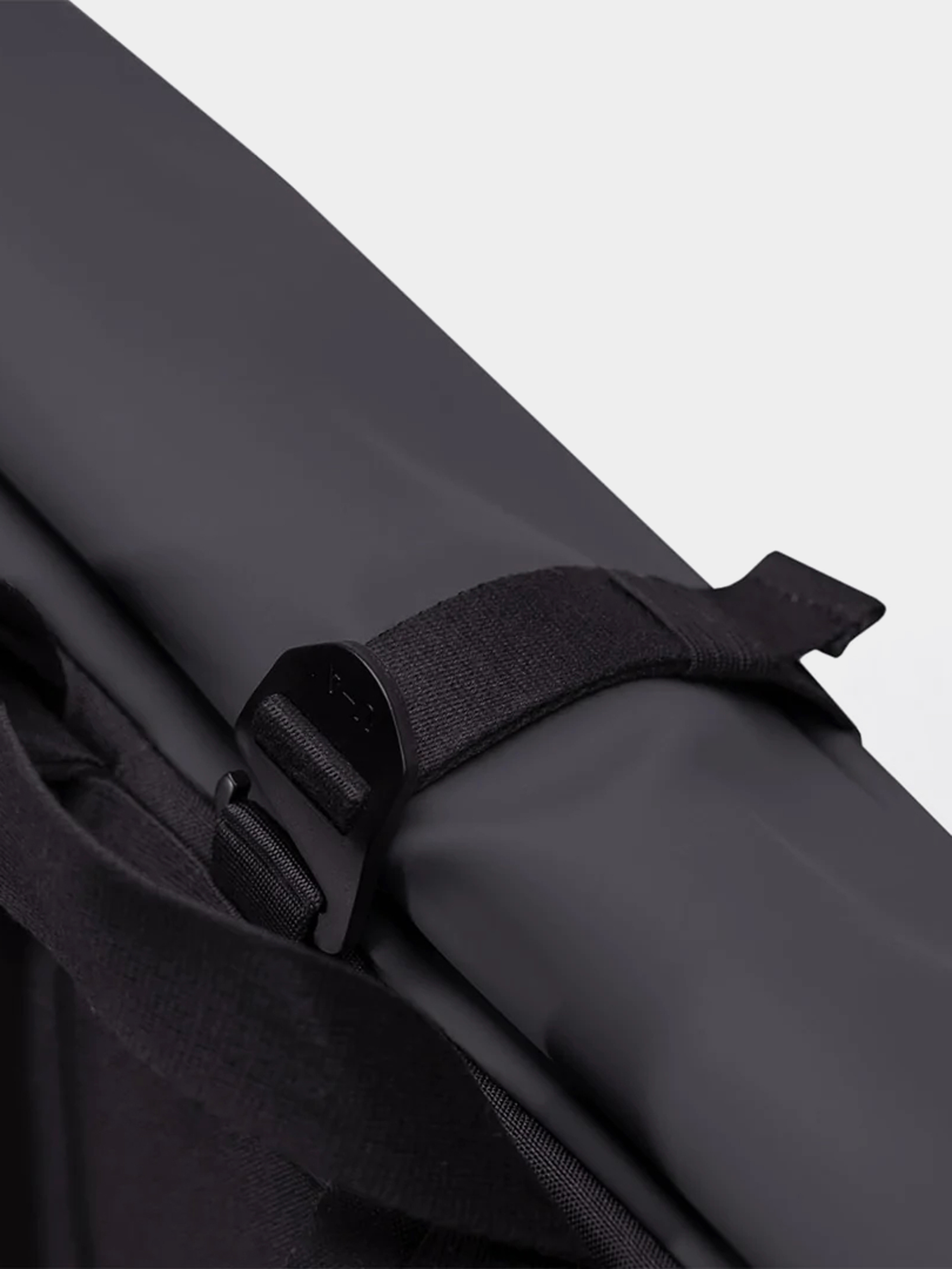 Ucon Acrobatics Vito Medium Lotus Hátizsák (black)