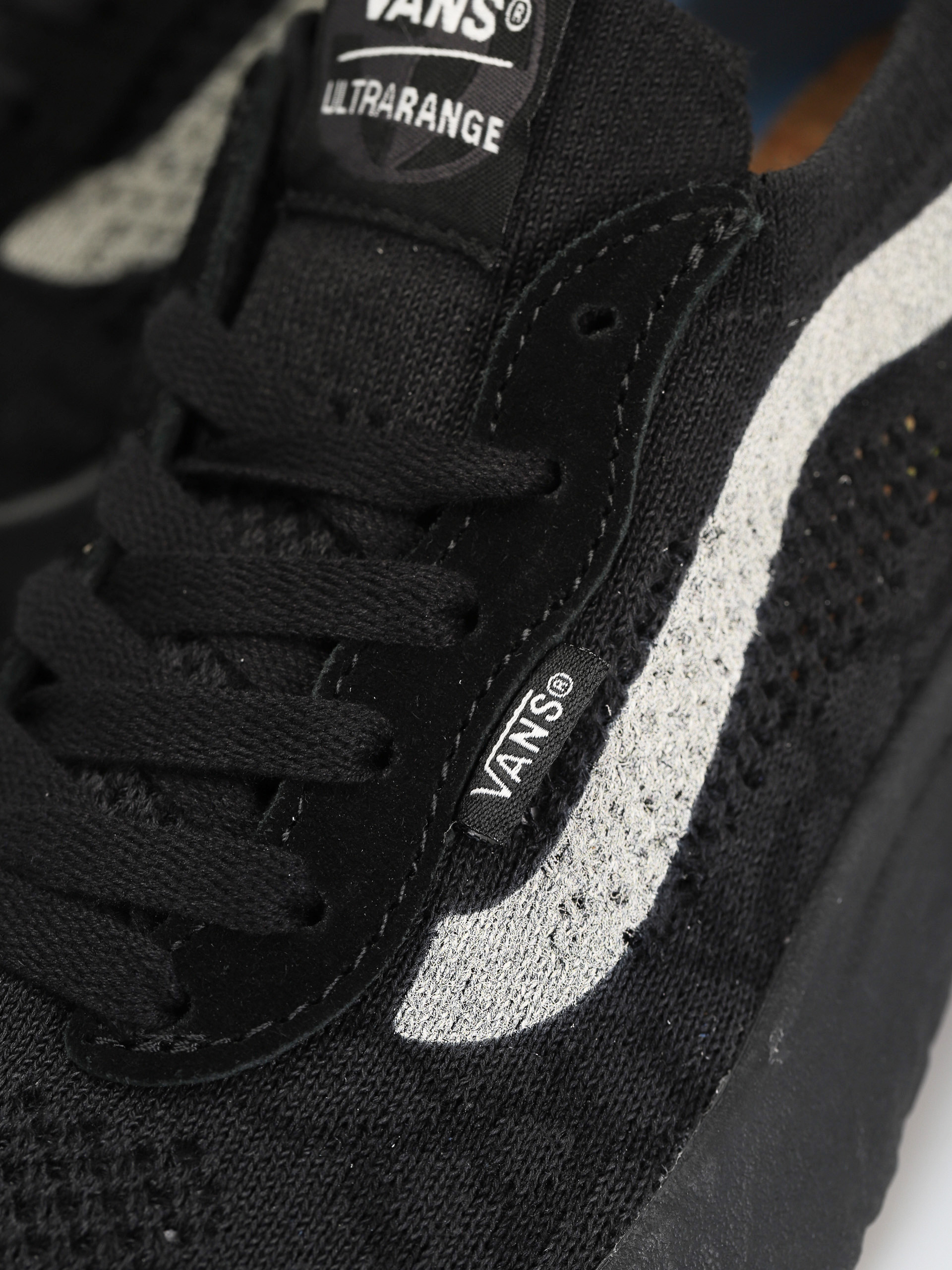 Vans Ultrarange Vr3 Cipők (black/pirate black)