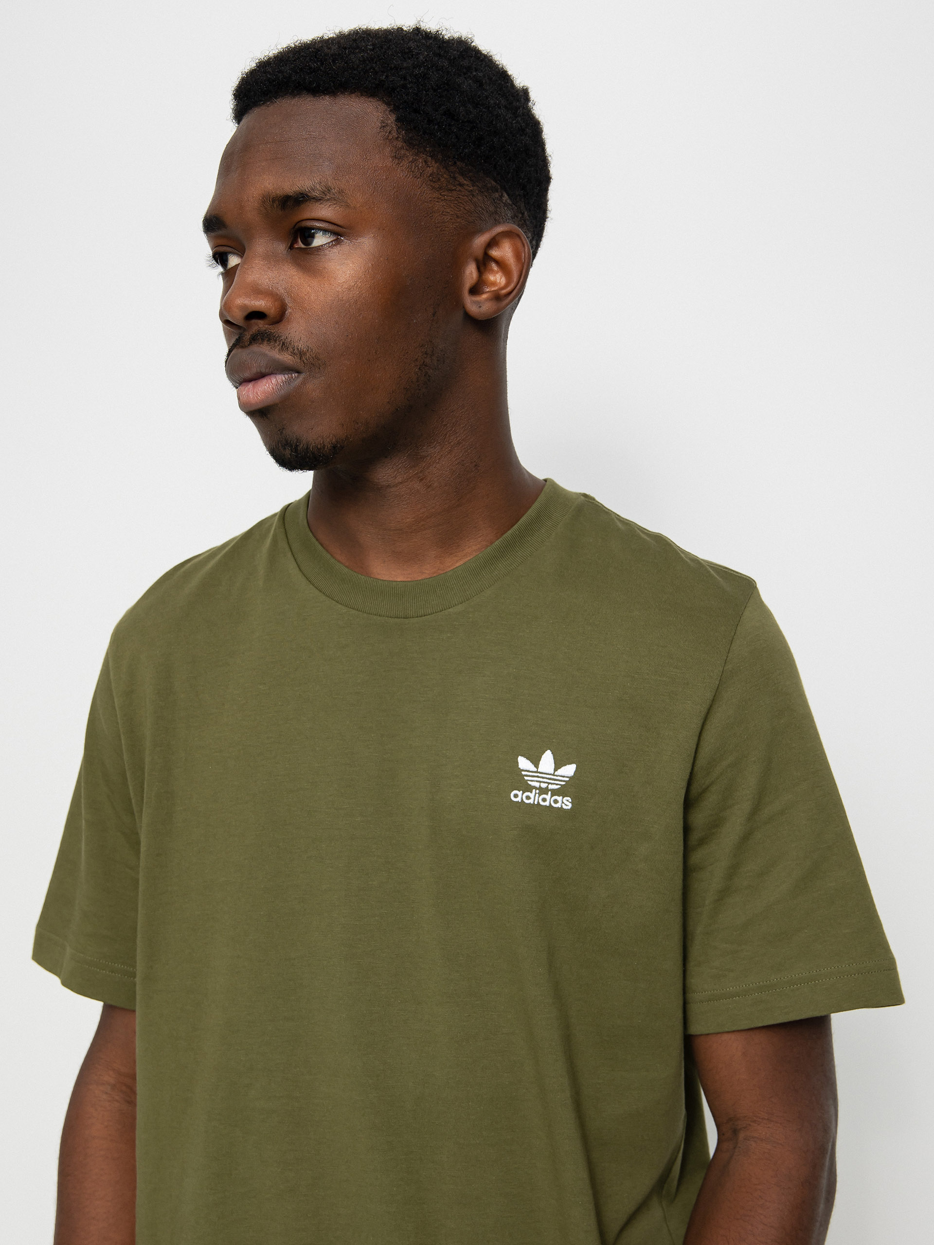 adidas Originals Essential póló (focus olive)