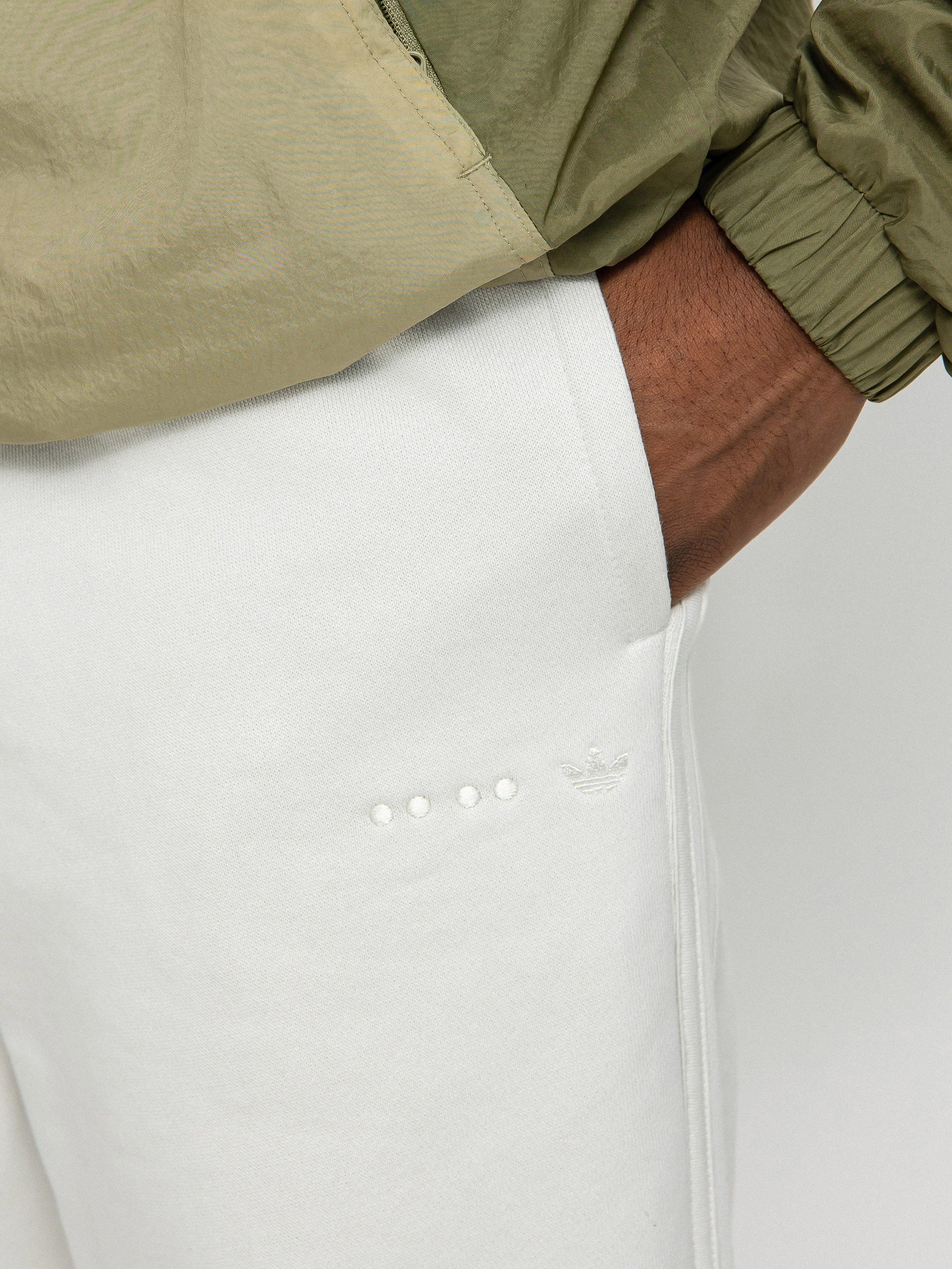 adidas Originals Ess Logo Kisnadrág (orbgry)