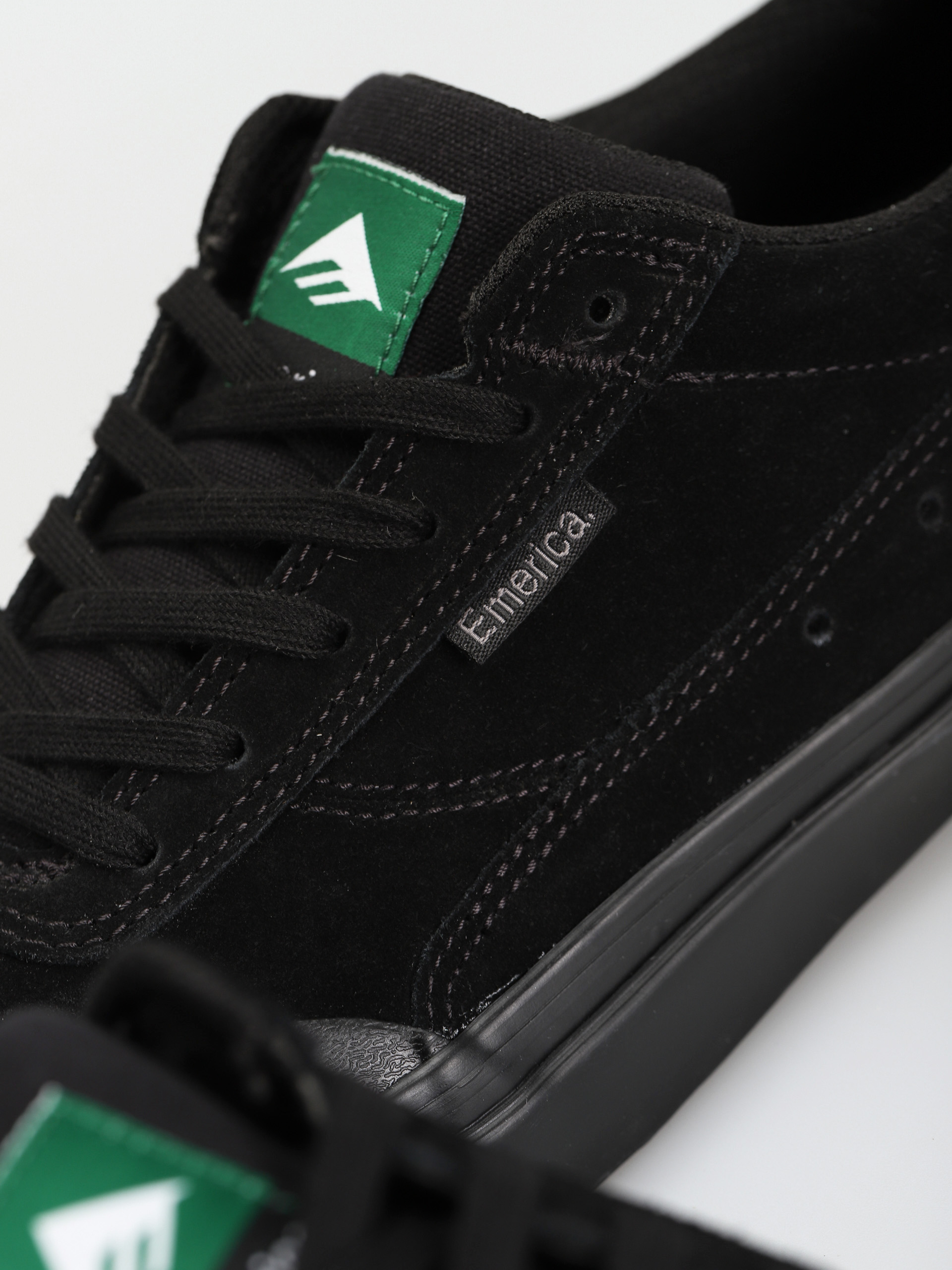 Emerica Vulcano Cipők (black/black)