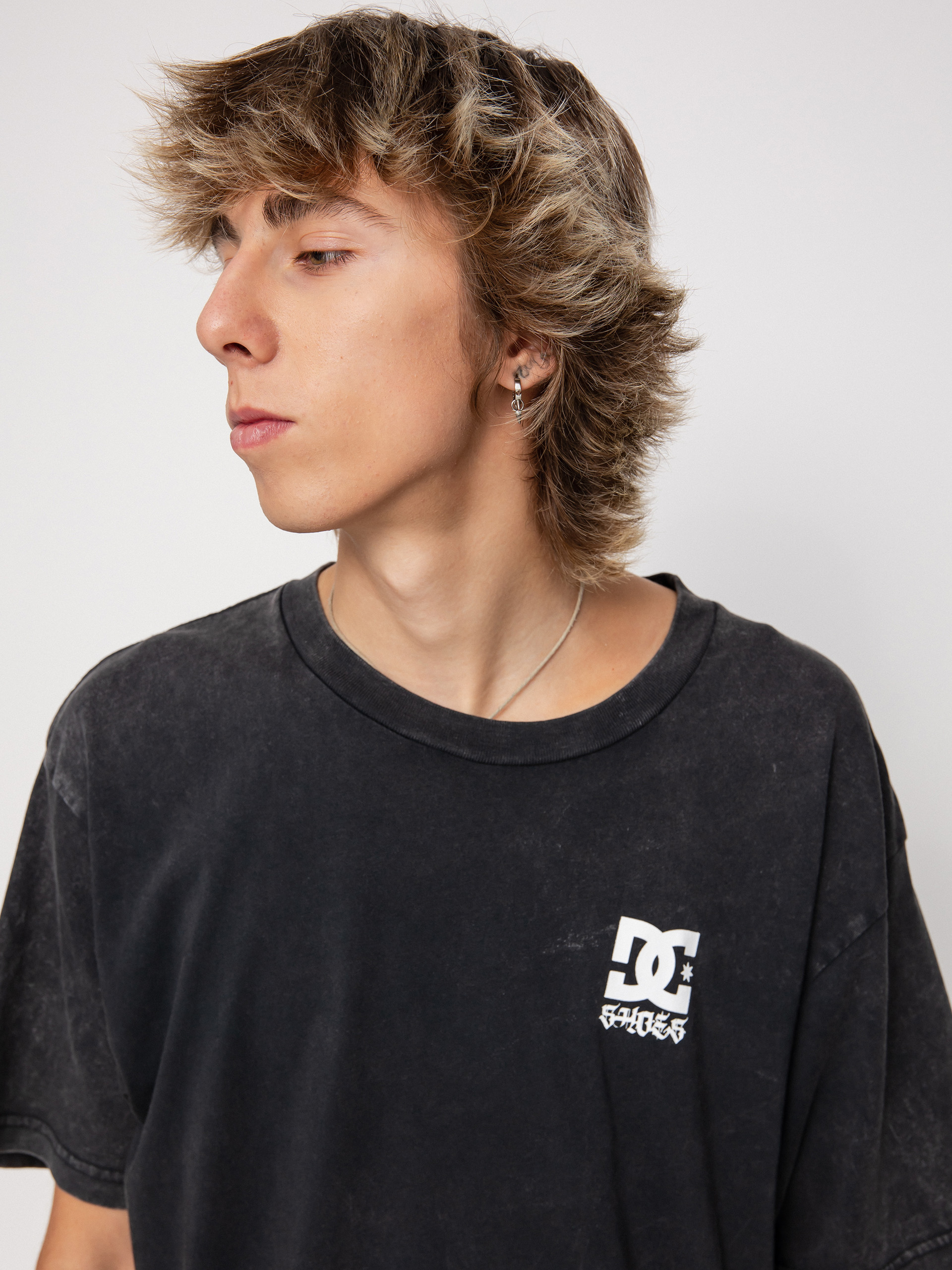 DC Hoodlum póló (black acid)