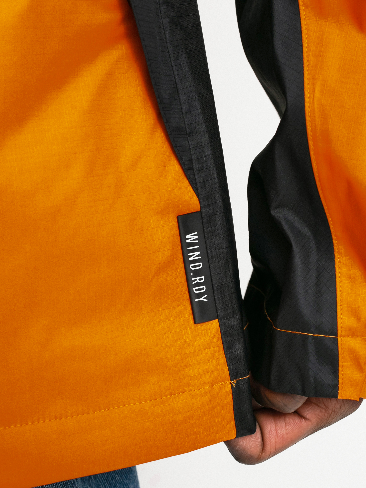 adidas Tech Shell Dzseki (black/focora)