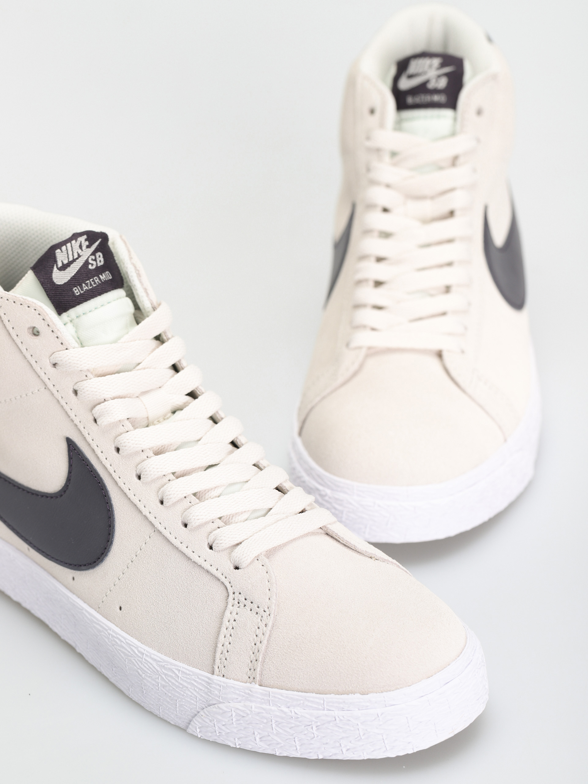 Nike SB Zoom Blazer Mid Cipők (phantom/cave purple phantom white)
