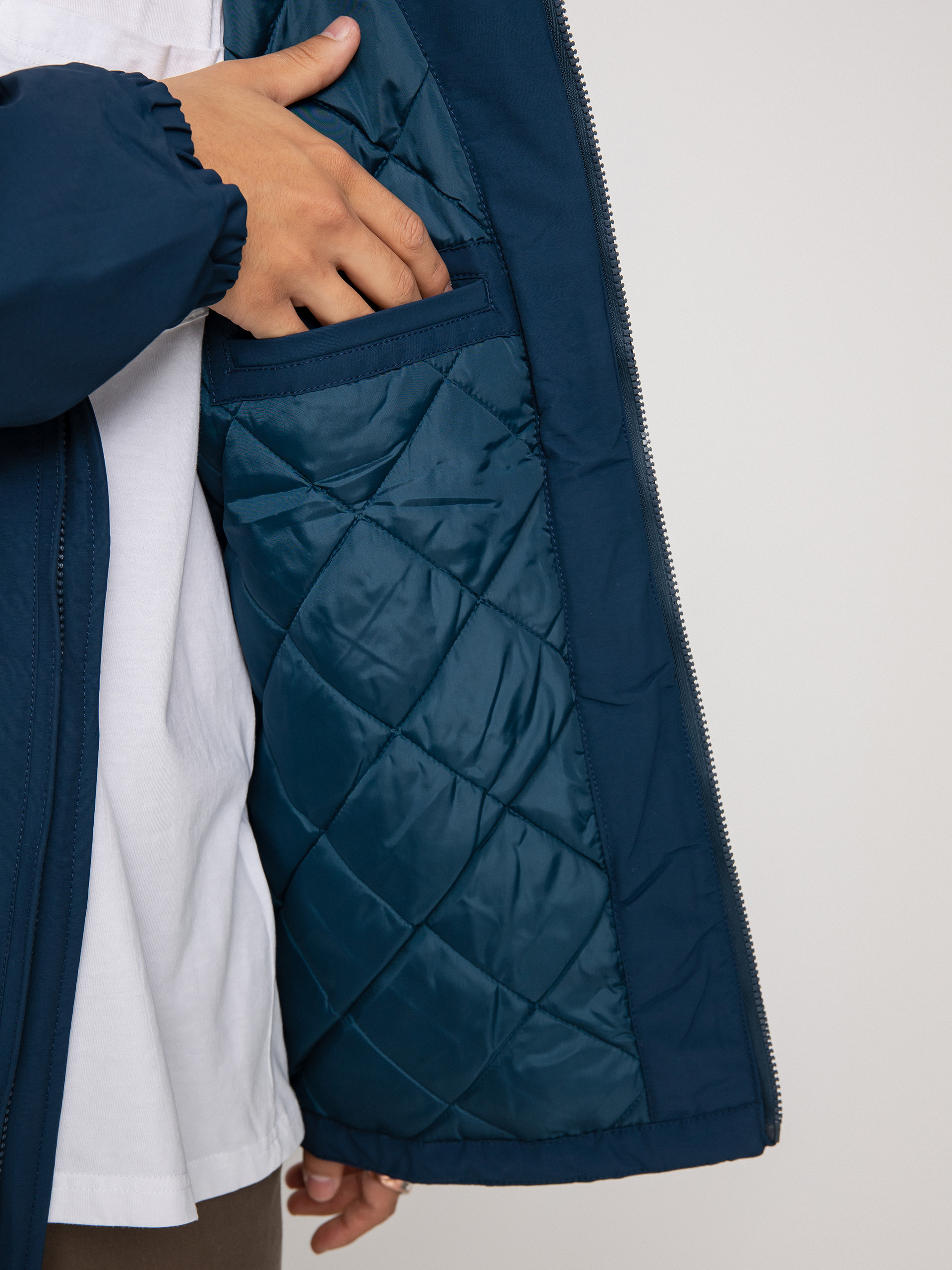 Brixton Buck Dzseki (moonlit ocean)