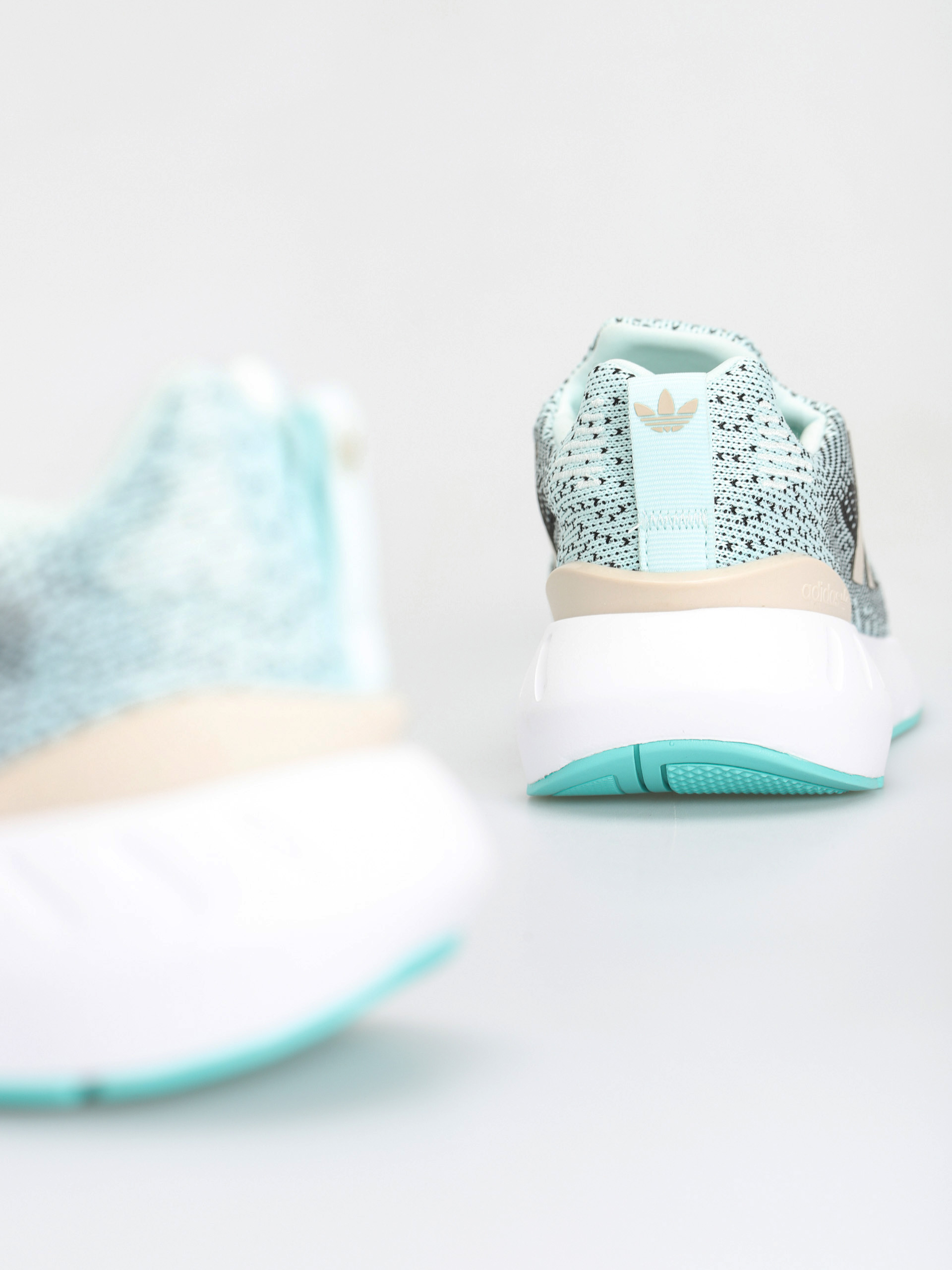 adidas Originals Swift Run 22 W Cipők Wmn (halmin/alumin/minrus)