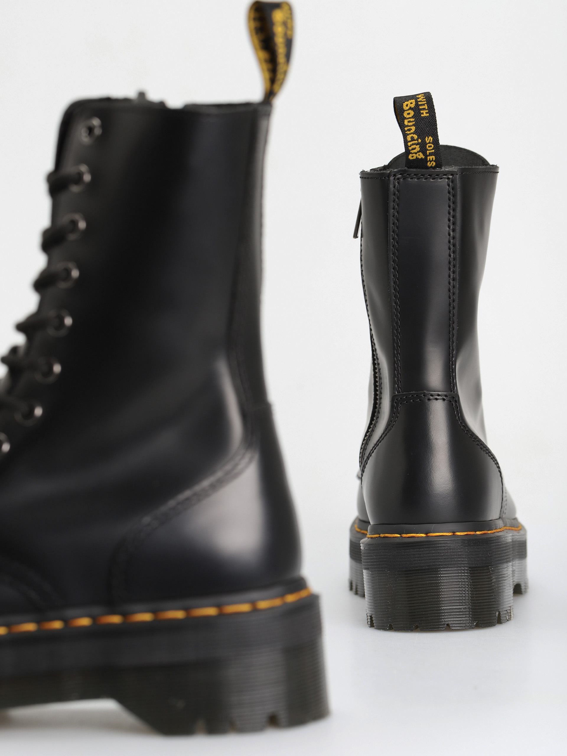 Dr. Martens Jadon Hi Cipők Wmn (black polished smooth)