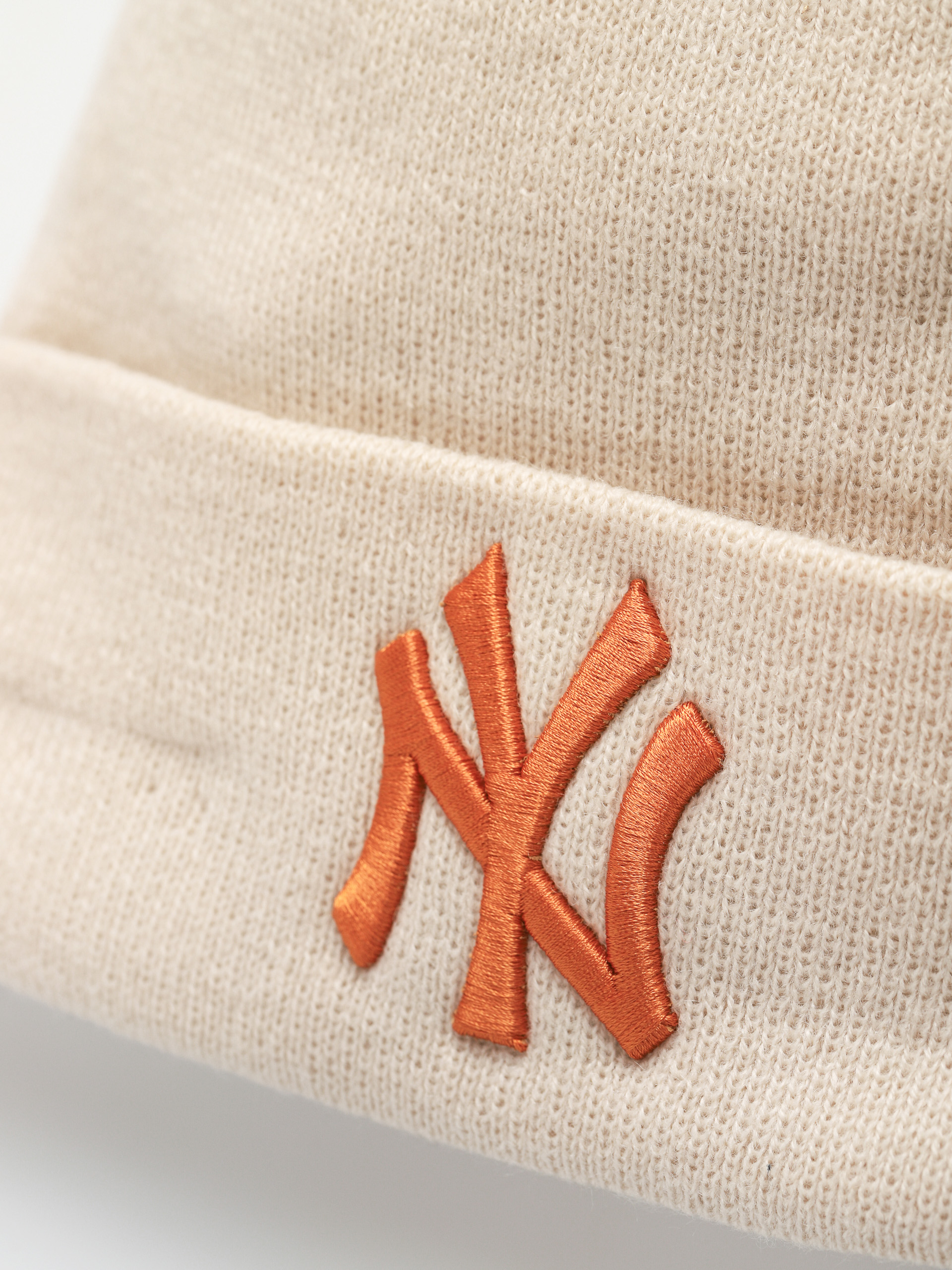 New Era League Essential Cuff New York Yankess Sapka (stone)