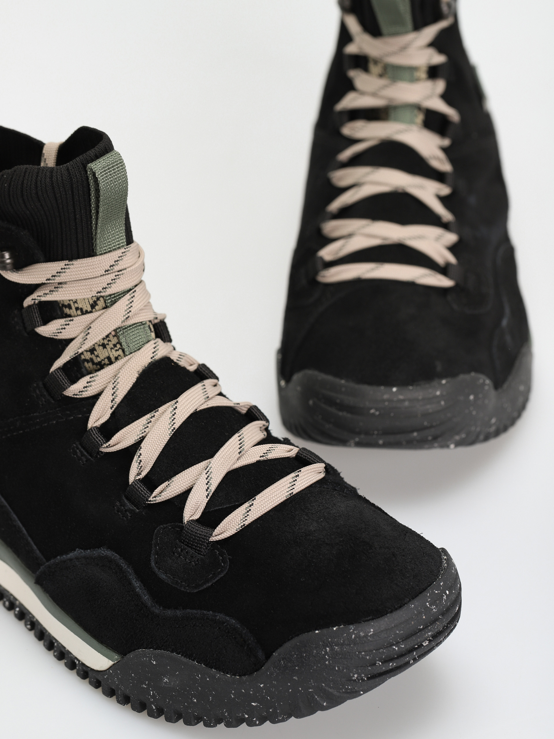 The North Face Back To Berkeley III Sport Wp Cipők (tnf black/thyme)