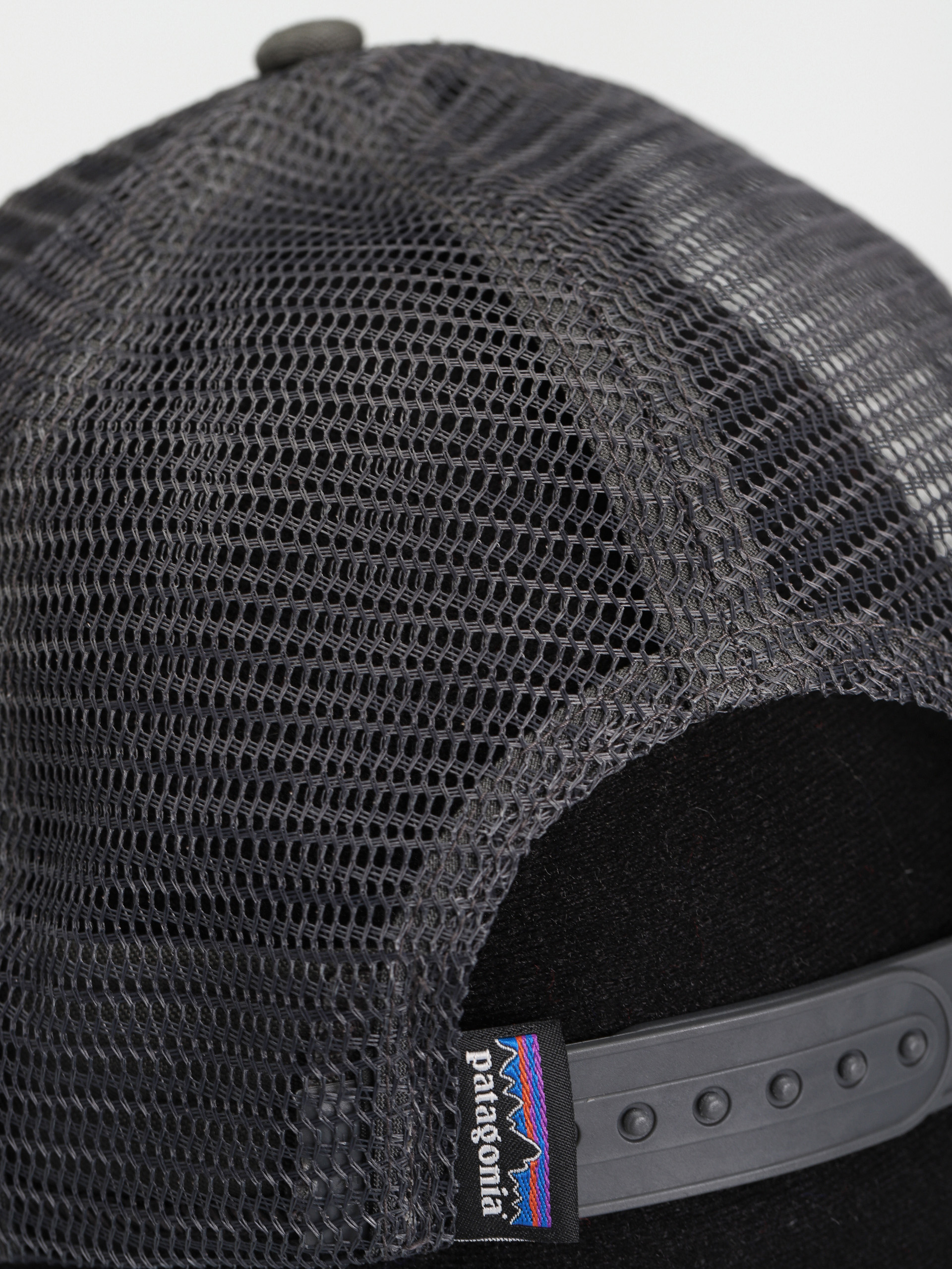 Patagonia P 6 Logo LoPro Trucker Baseball sapka (forge grey)