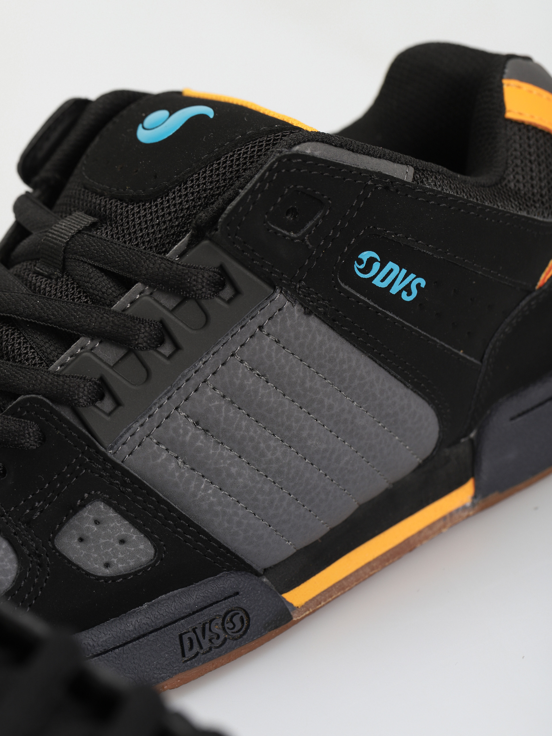 DVS Celsius Cipők (black orange blue nubuck)