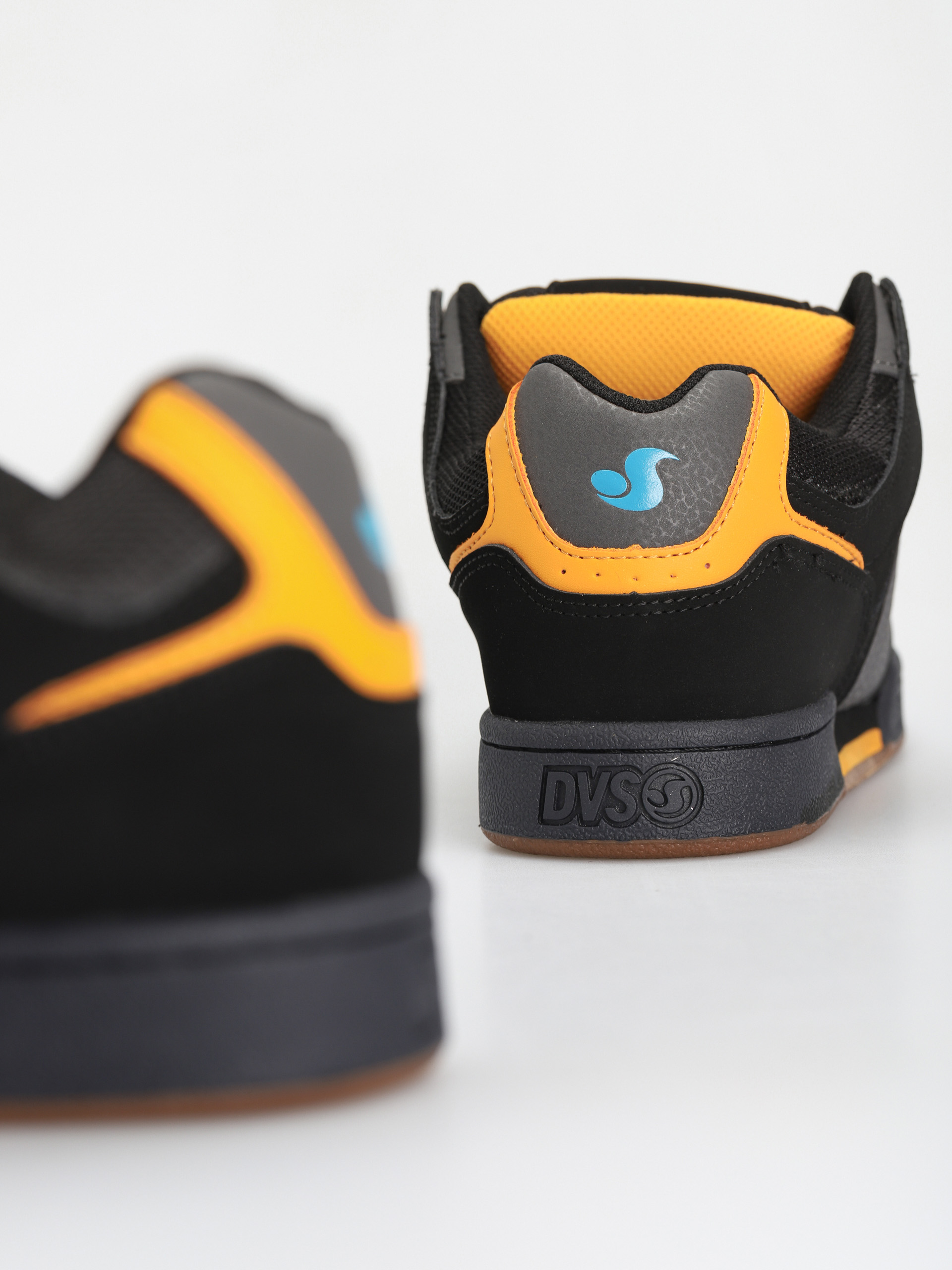DVS Celsius Cipők (black orange blue nubuck)