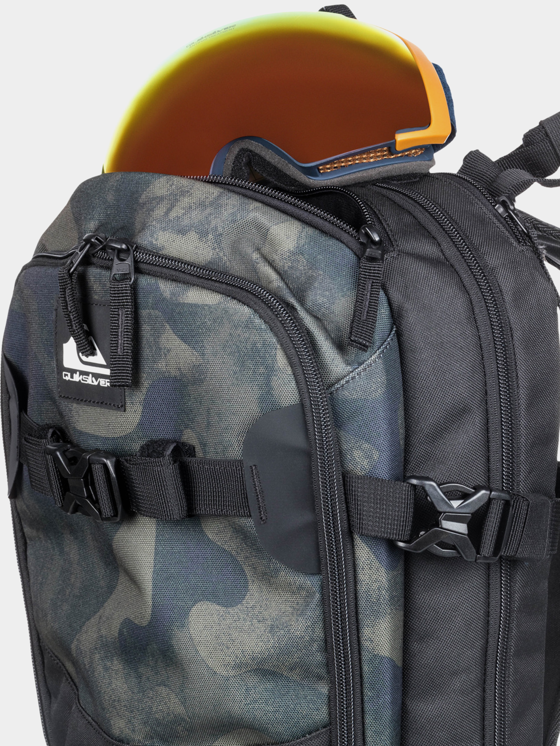 Quiksilver Oxydized 16L Hátizsák (true black fade out camo)