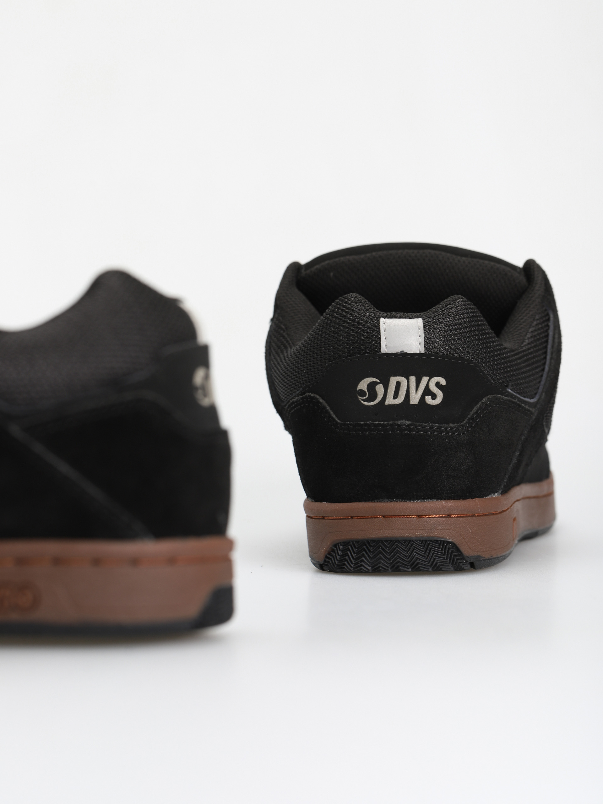 DVS Enduro 125 Cipők (black gum suede)