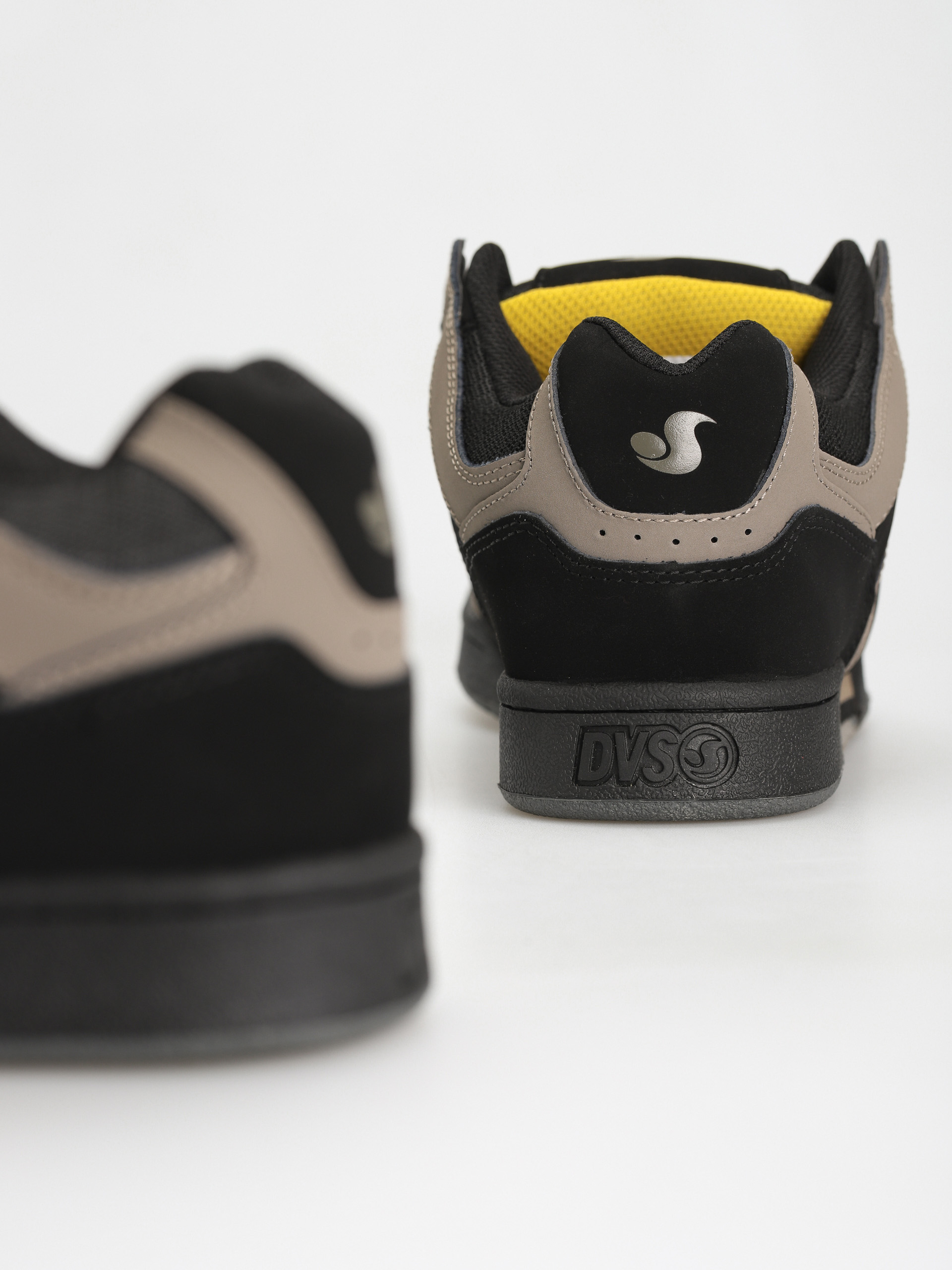 DVS Celsius Cipők (black brindle yellow nubuck)
