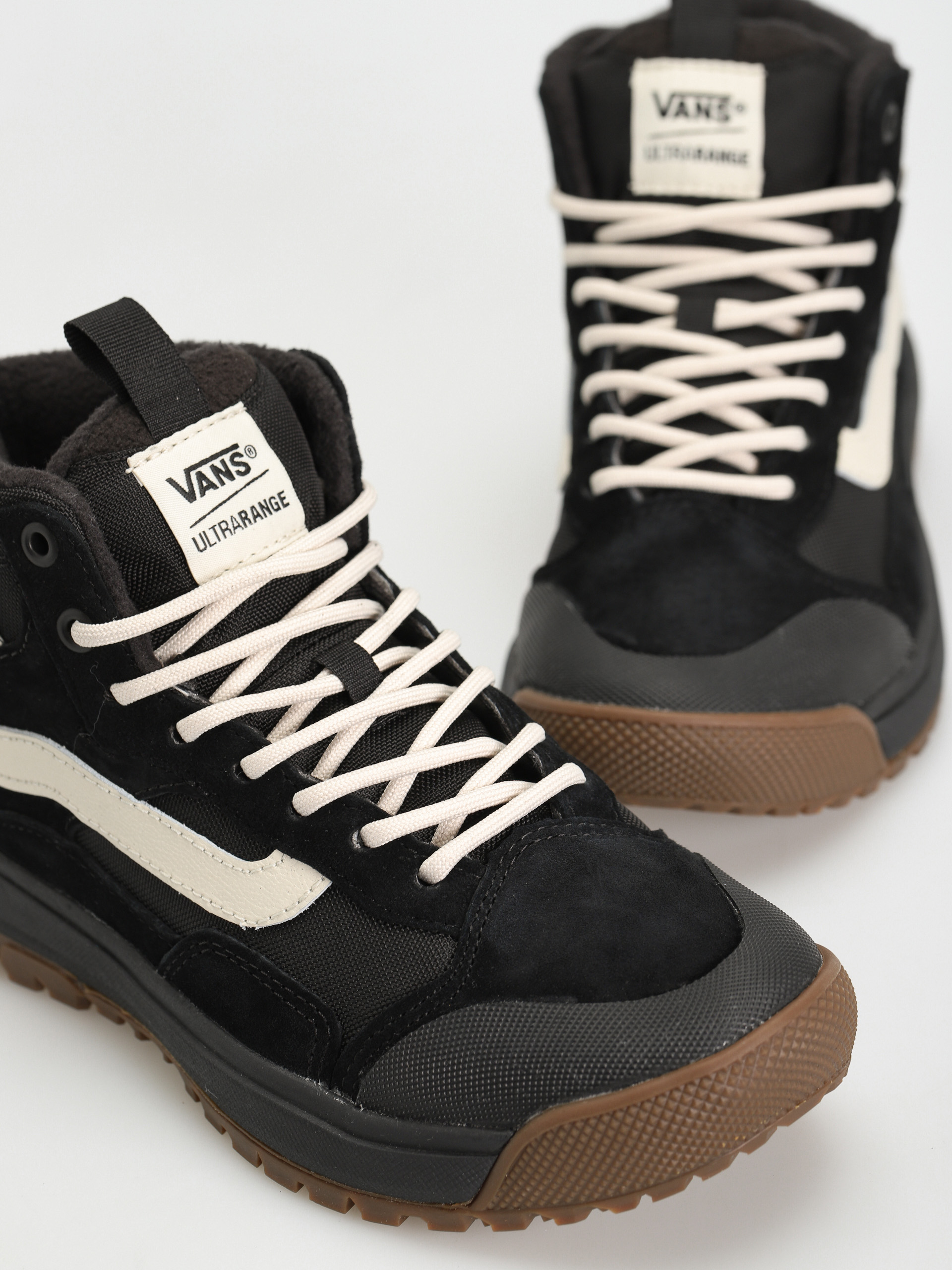Vans Ultrarange Exo Hi MTE 1 Cipők (black/classic gum)