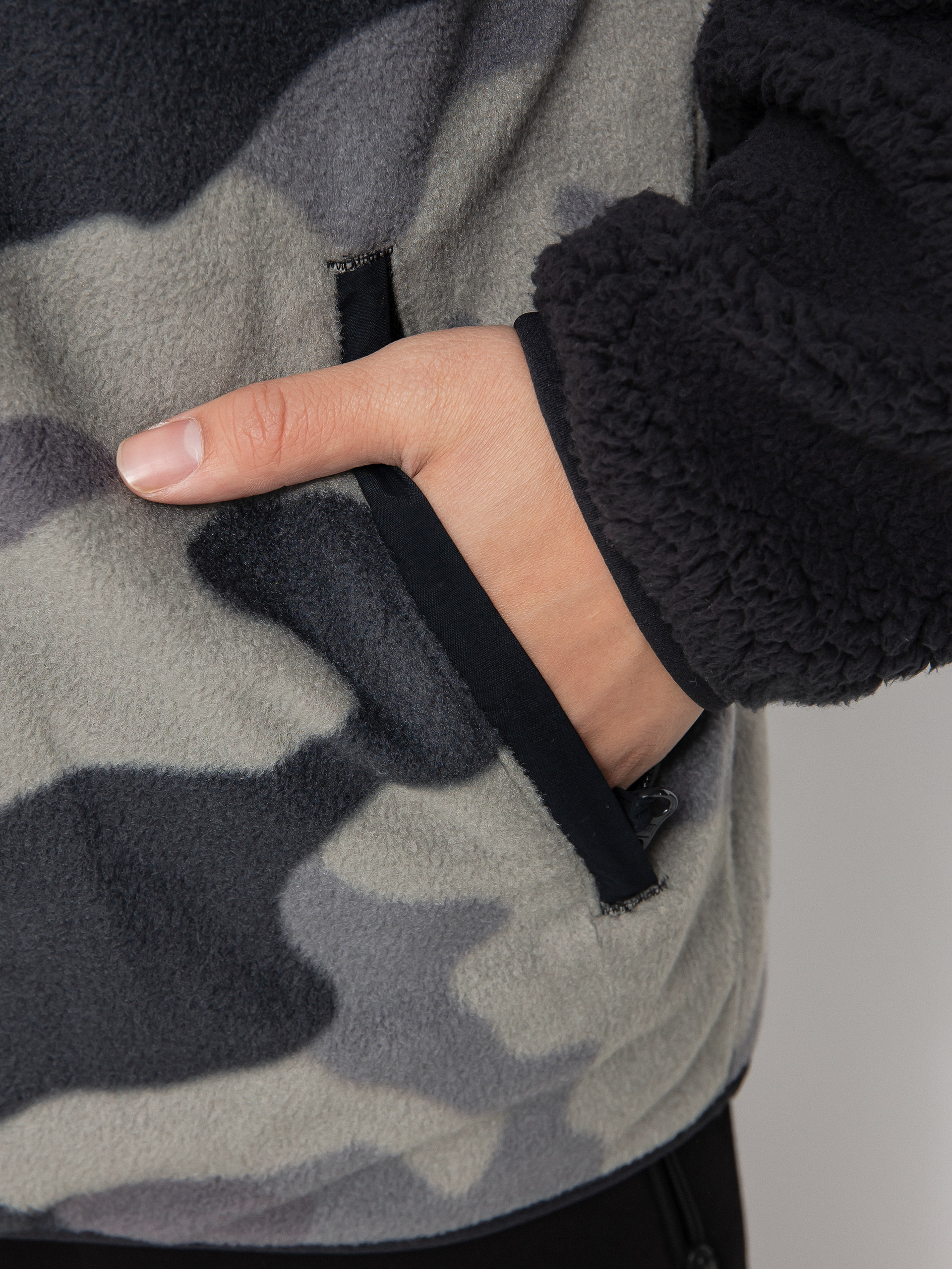 Férfi Columbia Backbowl Sherpa FHD Polár pulóver (black black mo)