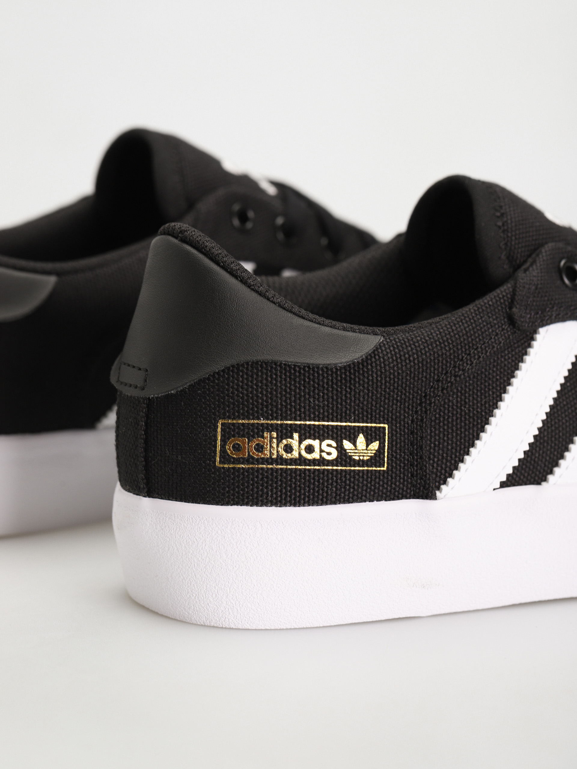 adidas Matchbreak Super Cipők (cblack/ftwwht/goldmt)