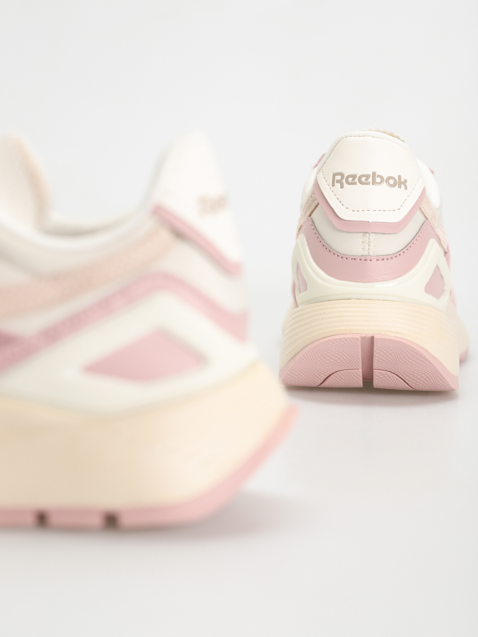 Reebok Classic Leather Legacy Cipők Wmn (smoros/alabas/chalk)