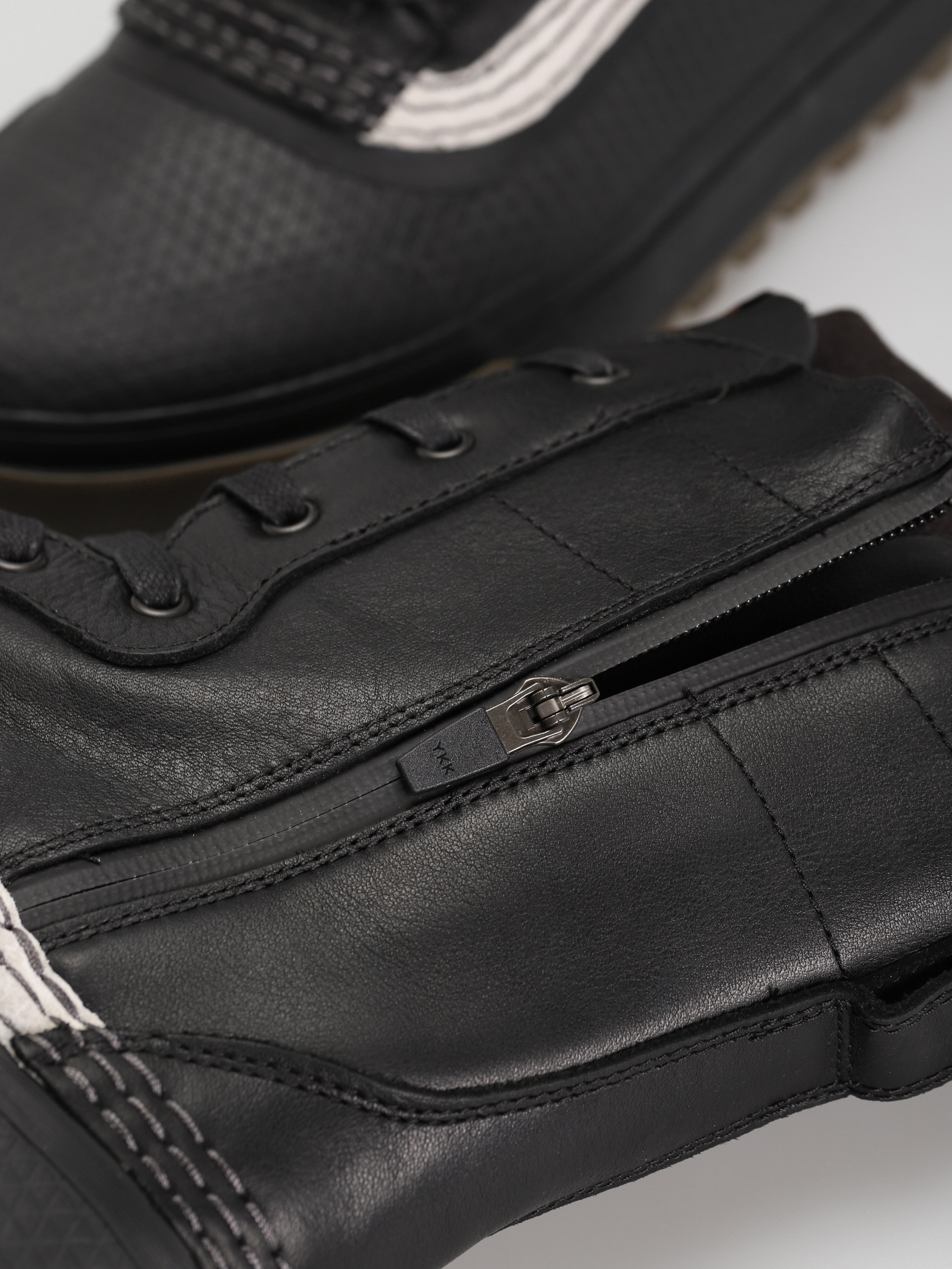 Vans Standard Zip Snow MTE Téli cipők (bryan iguchi black/dark gum)