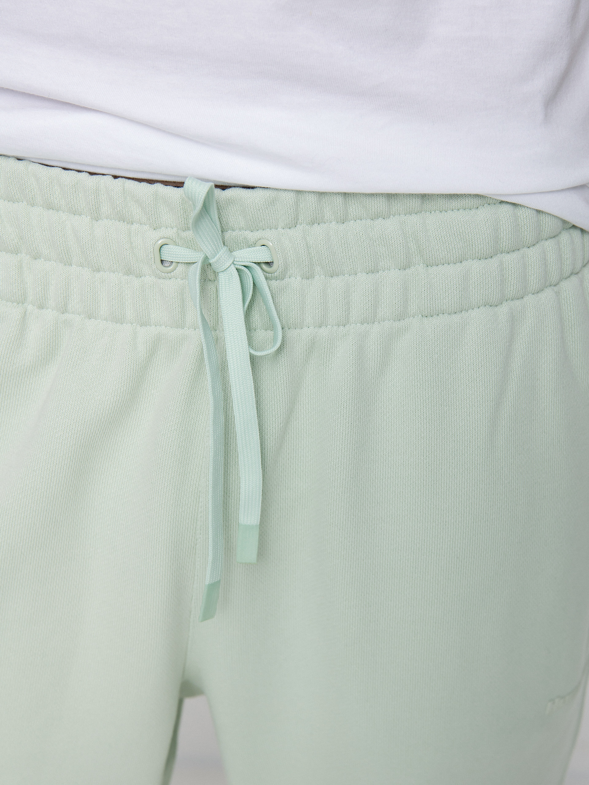 adidas Originals Pharrell Williams Basics Kisnadrág (lingrn)