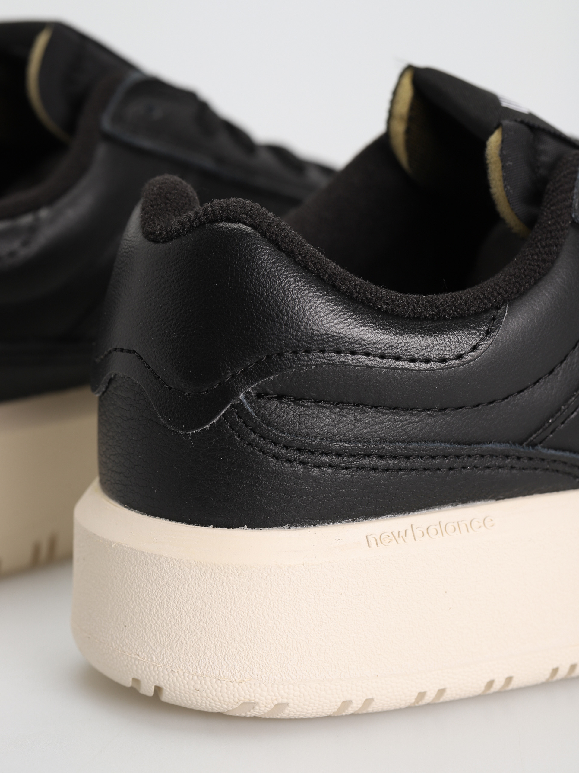 New Balance CT302 Cipők (black)