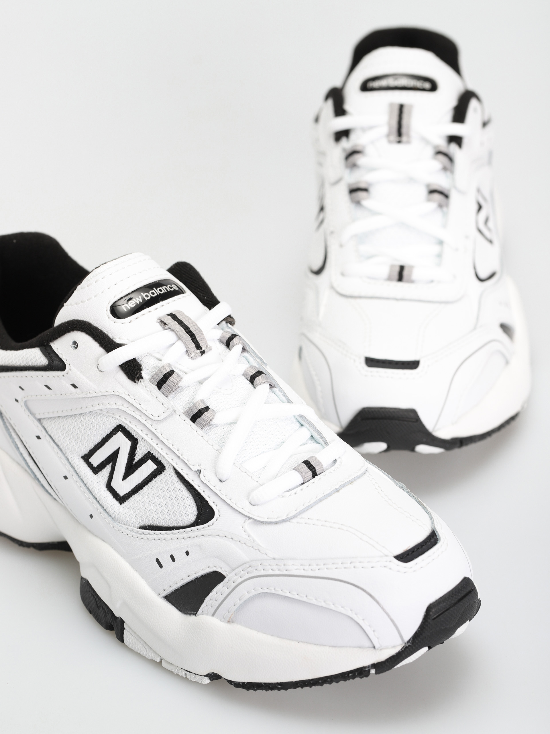 Buty New Balance 452 Wmn (white/black)