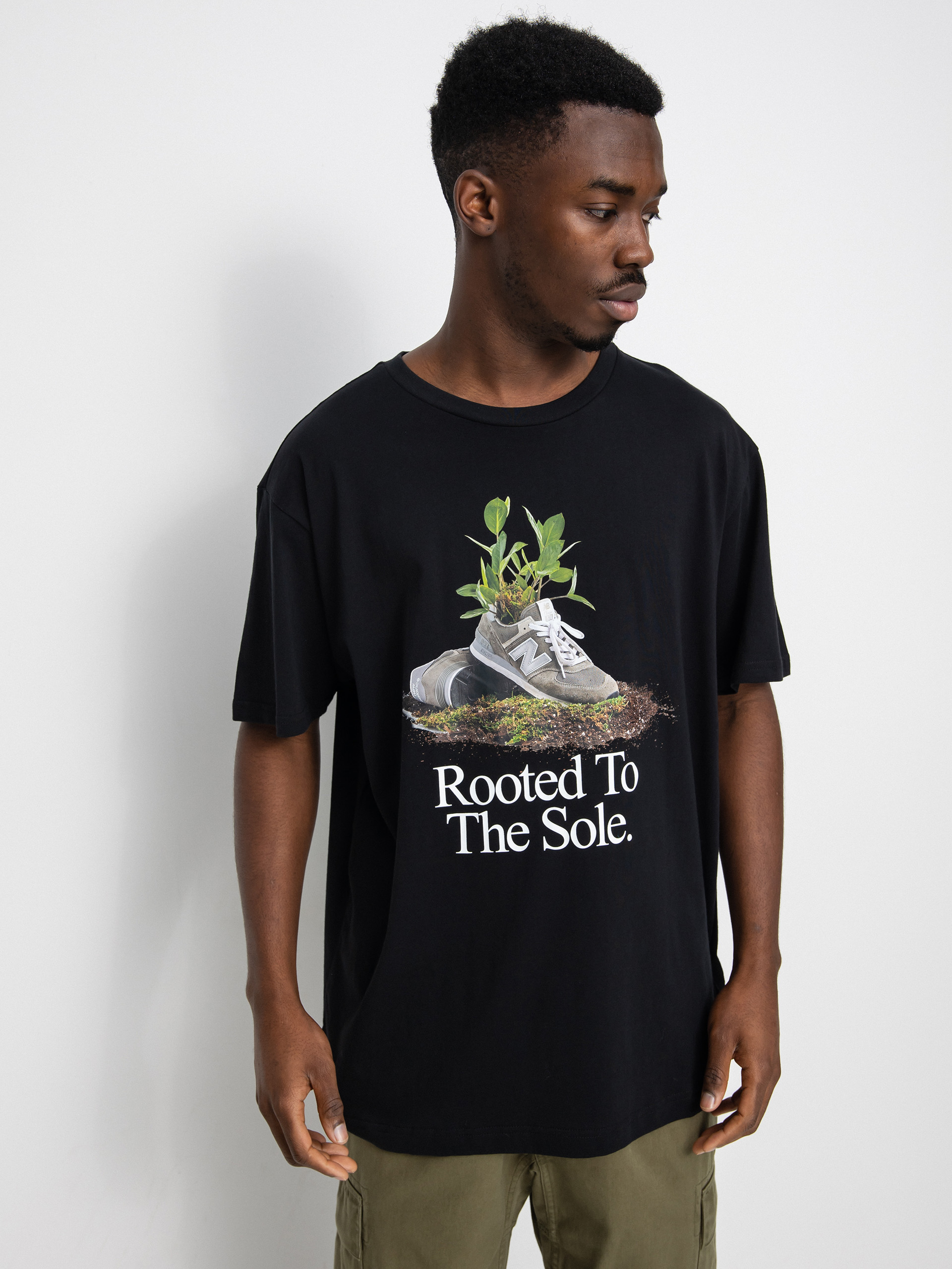 New Balance Athletics Legacies Rooted póló (black)