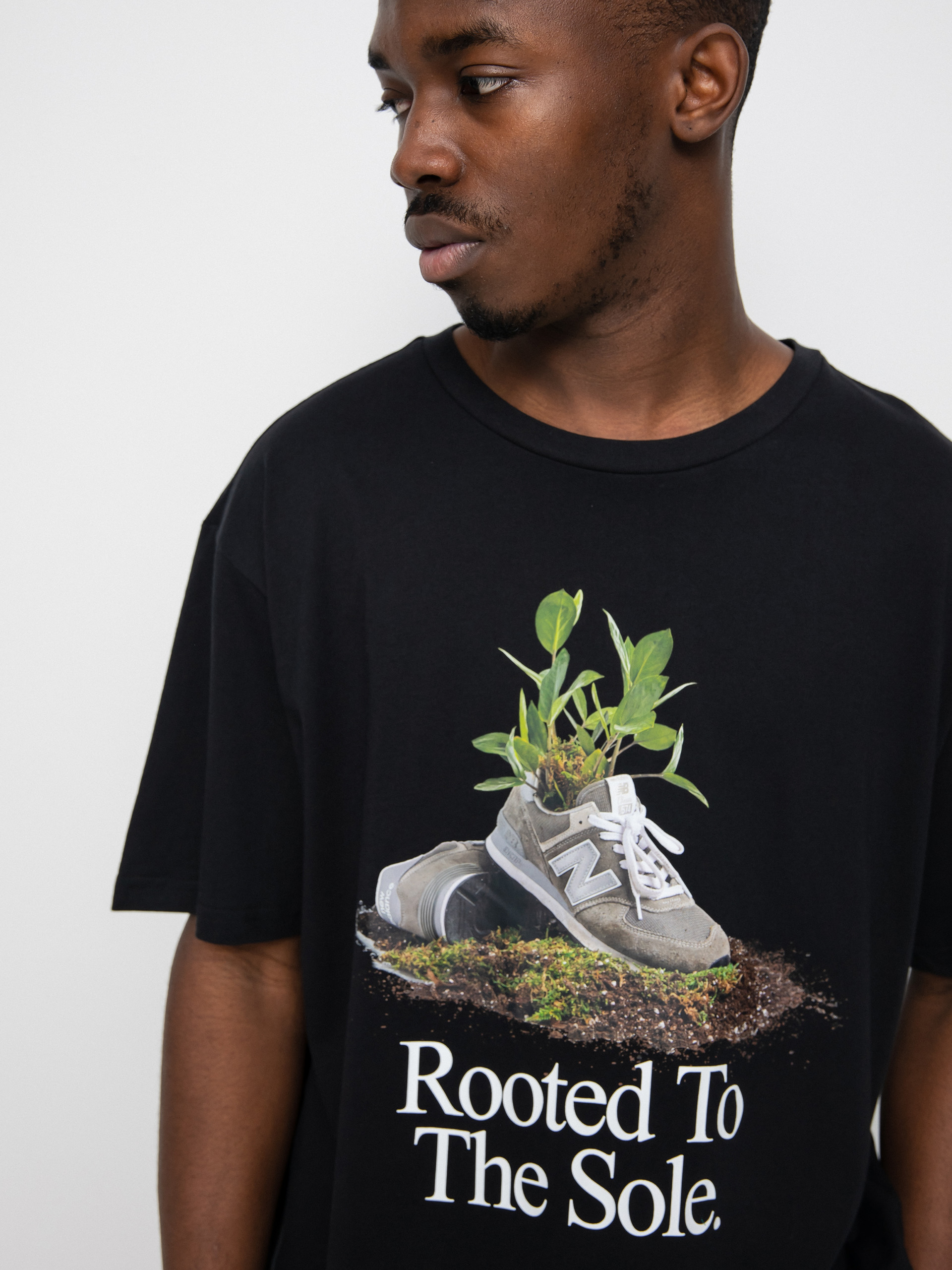 New Balance Athletics Legacies Rooted póló (black)