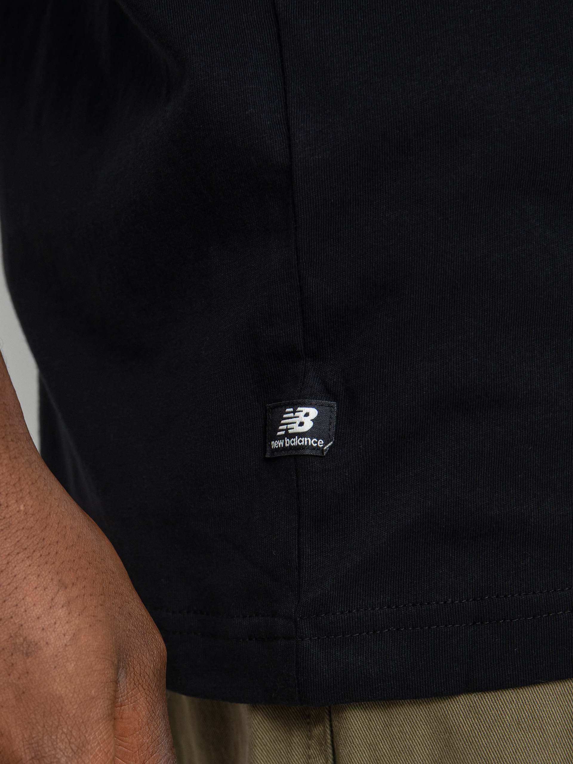 New Balance Athletics Legacies Rooted póló (black)