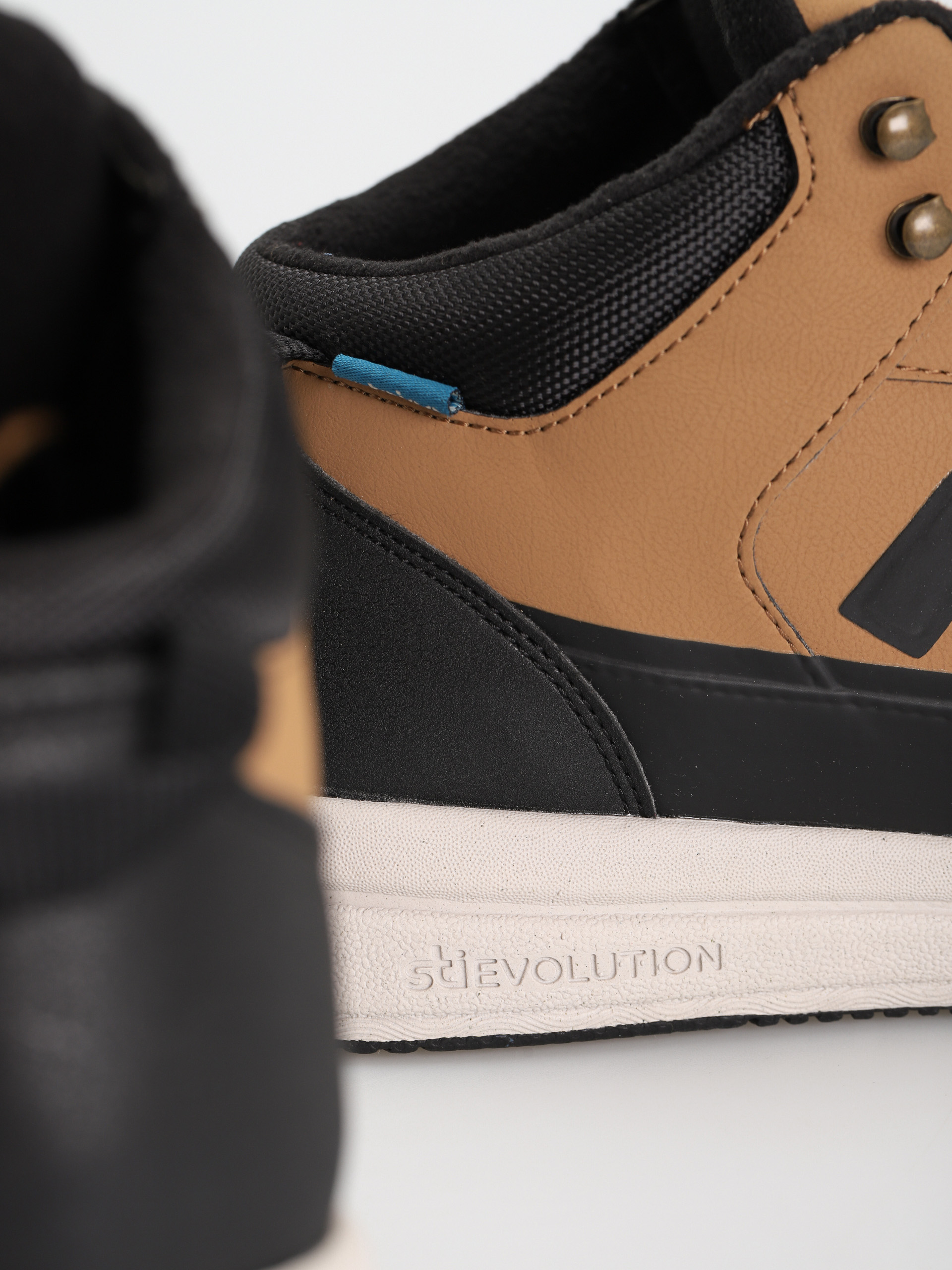 Etnies Jones Mtw Cipők (brown/black)