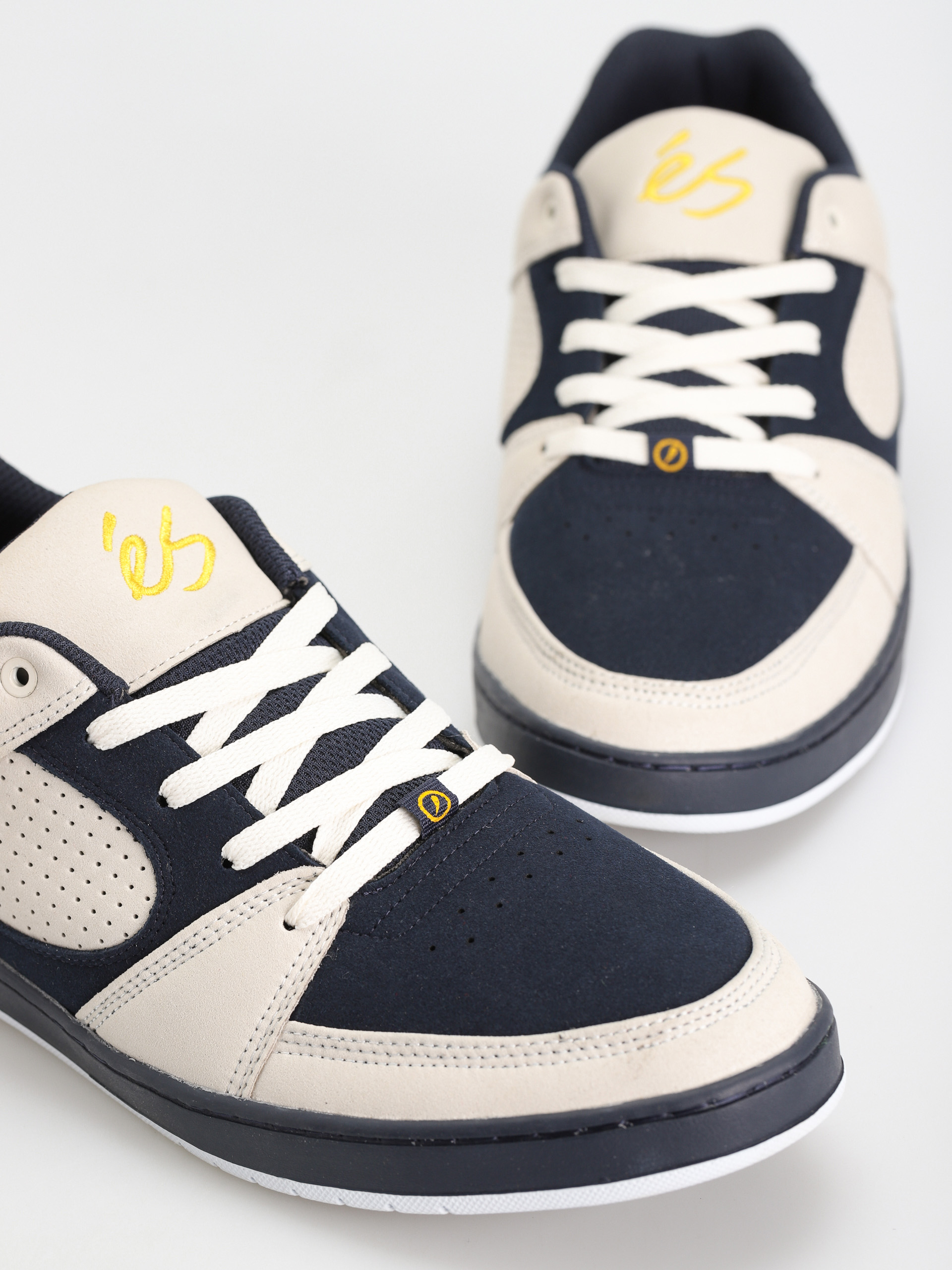 eS Accel Slim Cipők (white/navy)