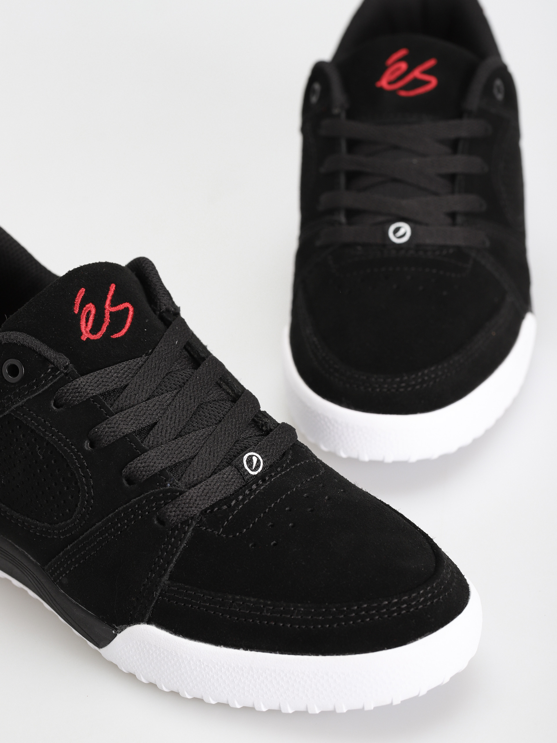 eS Accel Slim X Quattro Cipők (black/white/red)