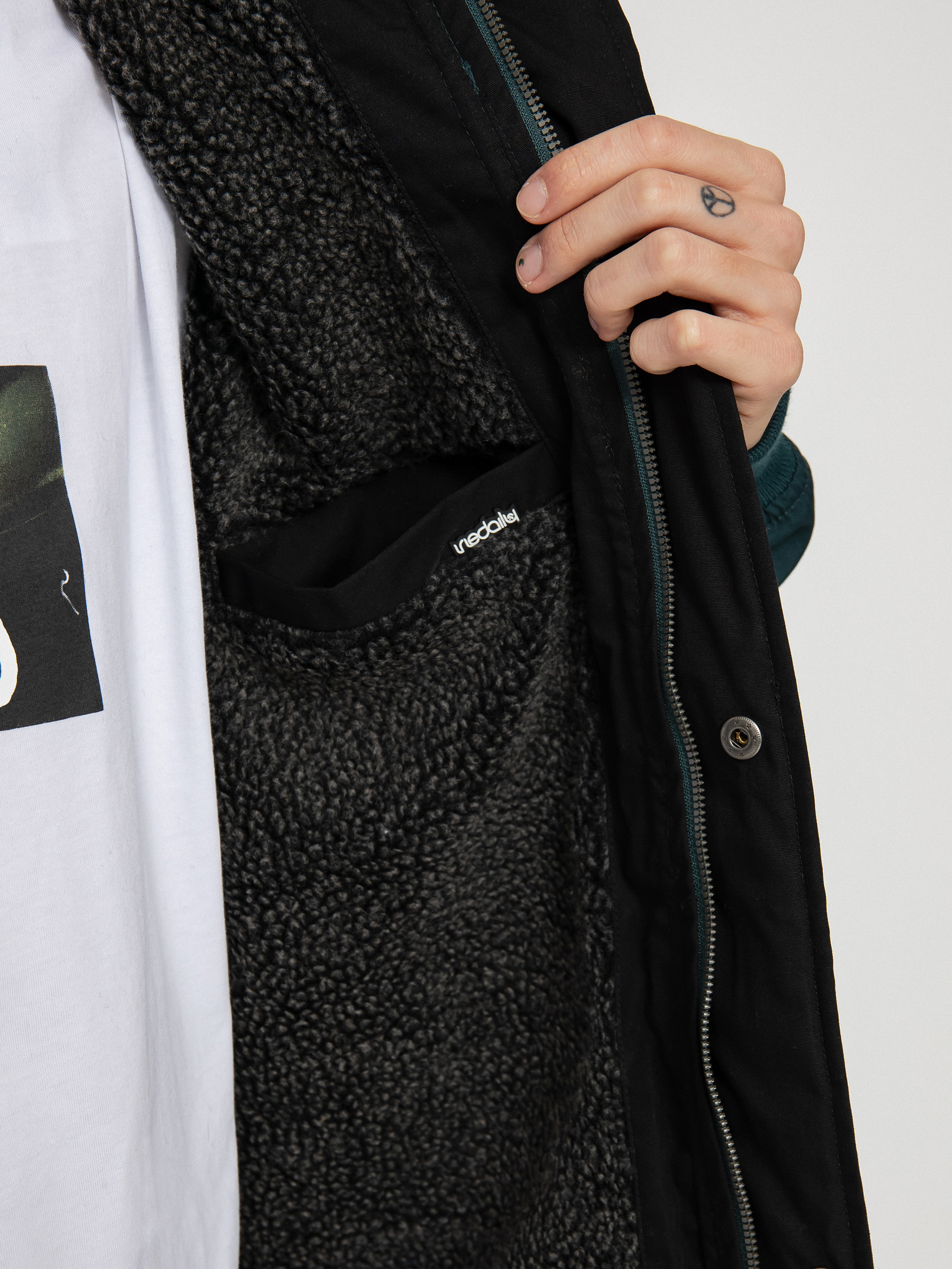 Iriedaily Eissegler Dzseki (hunter)