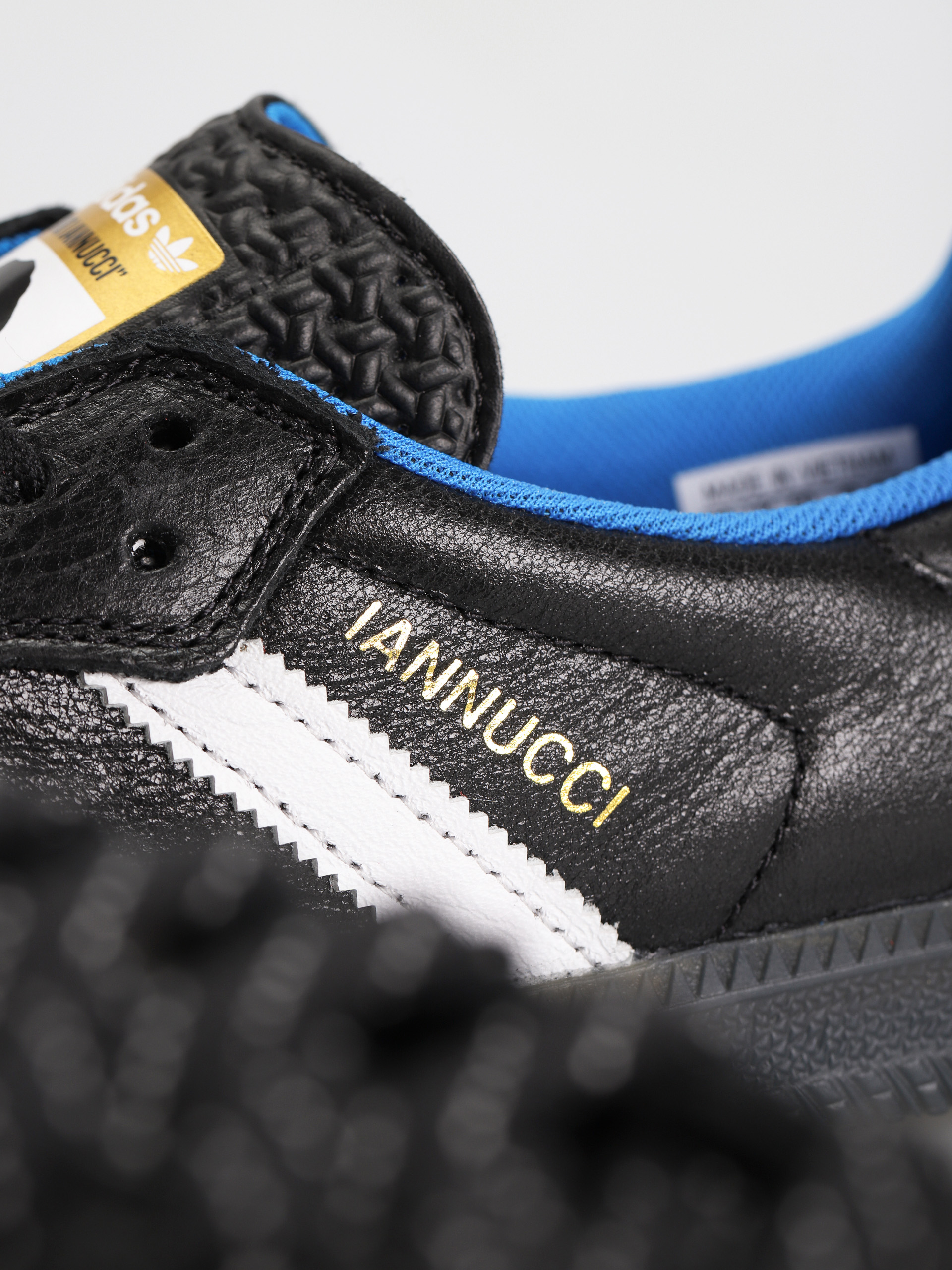 adidas Samba Adv Ryr Cipők (cblack/ftwwht/blubir)