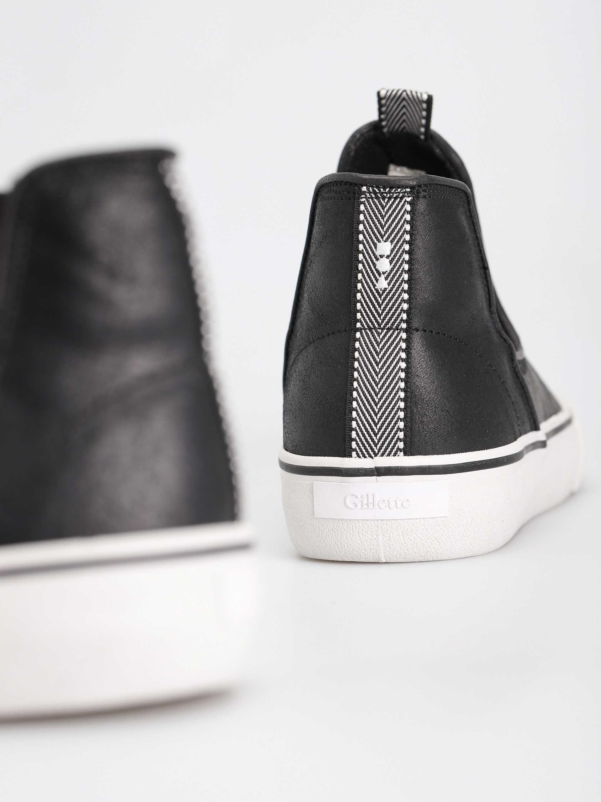 Globe Dover Cipők (black distress/gillette)