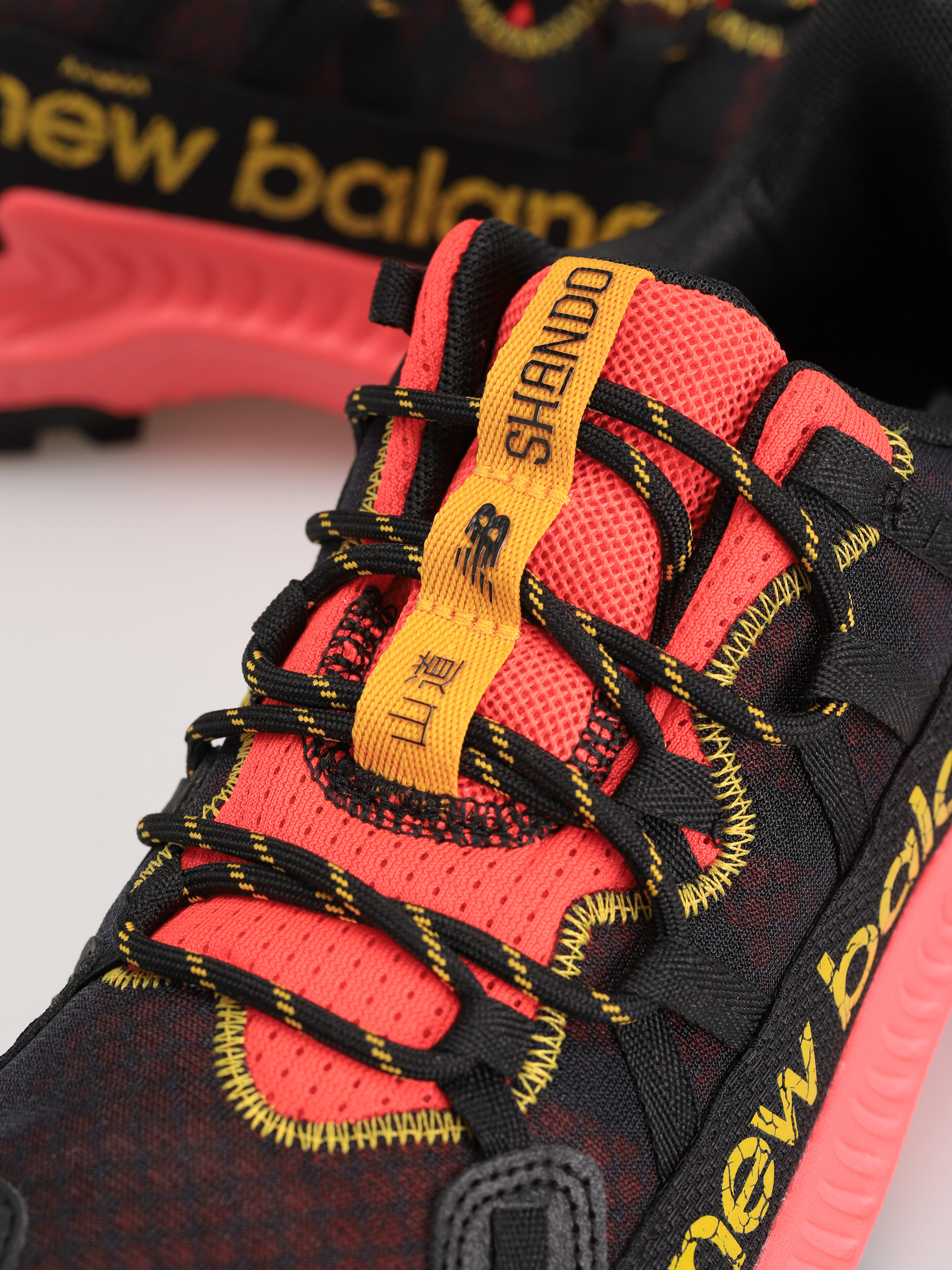 New Balance Shando Cipők (black/red)