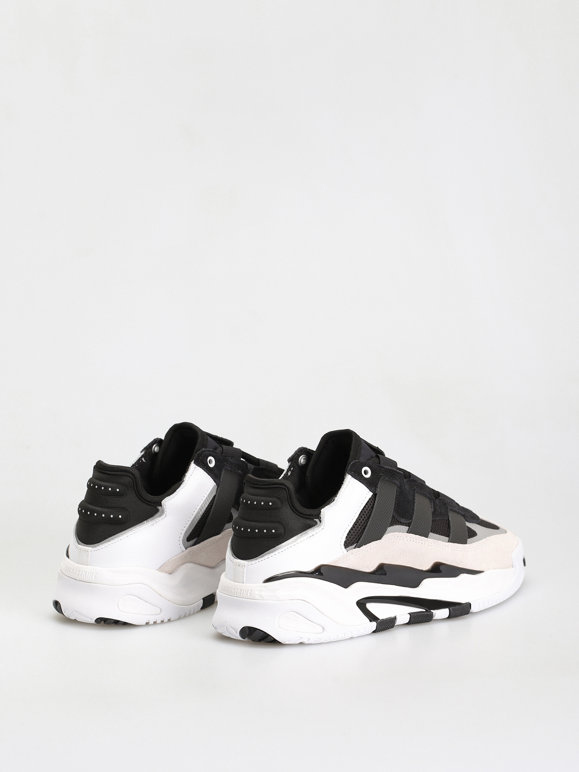 adidas Originals Niteball Cipők (cblack/ftwwht/silvmt)