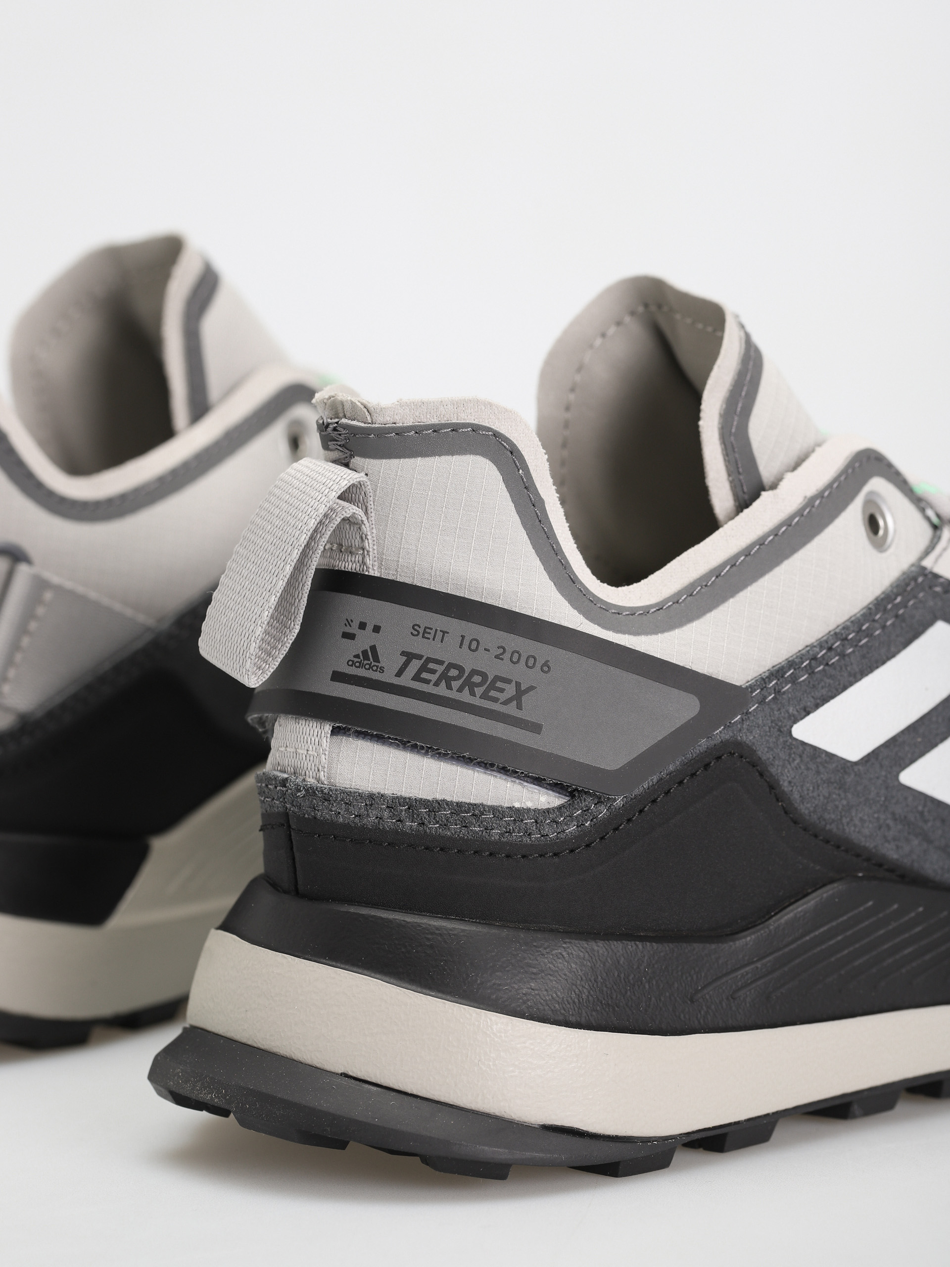 adidas Originals Terrex Hikster Cipők (grefiv/silvmt/beamgr)